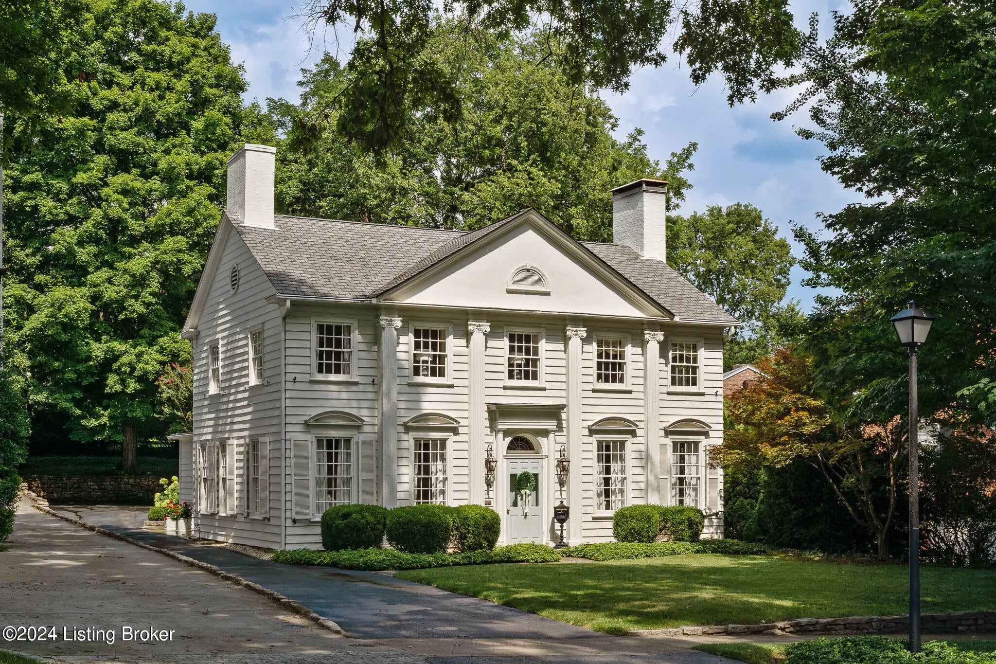 Photo of Listing #1693631