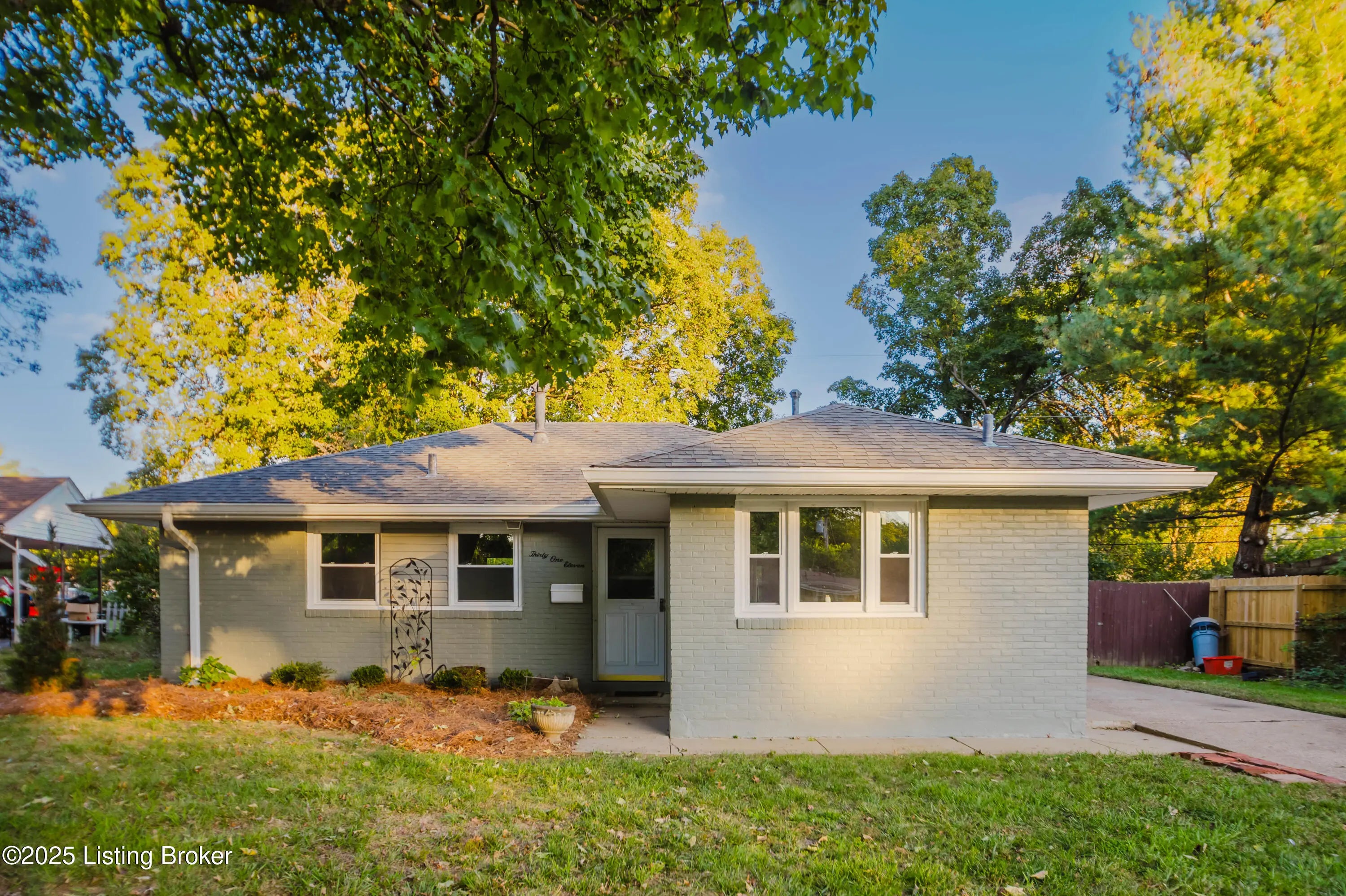 Photo of Listing #1700772