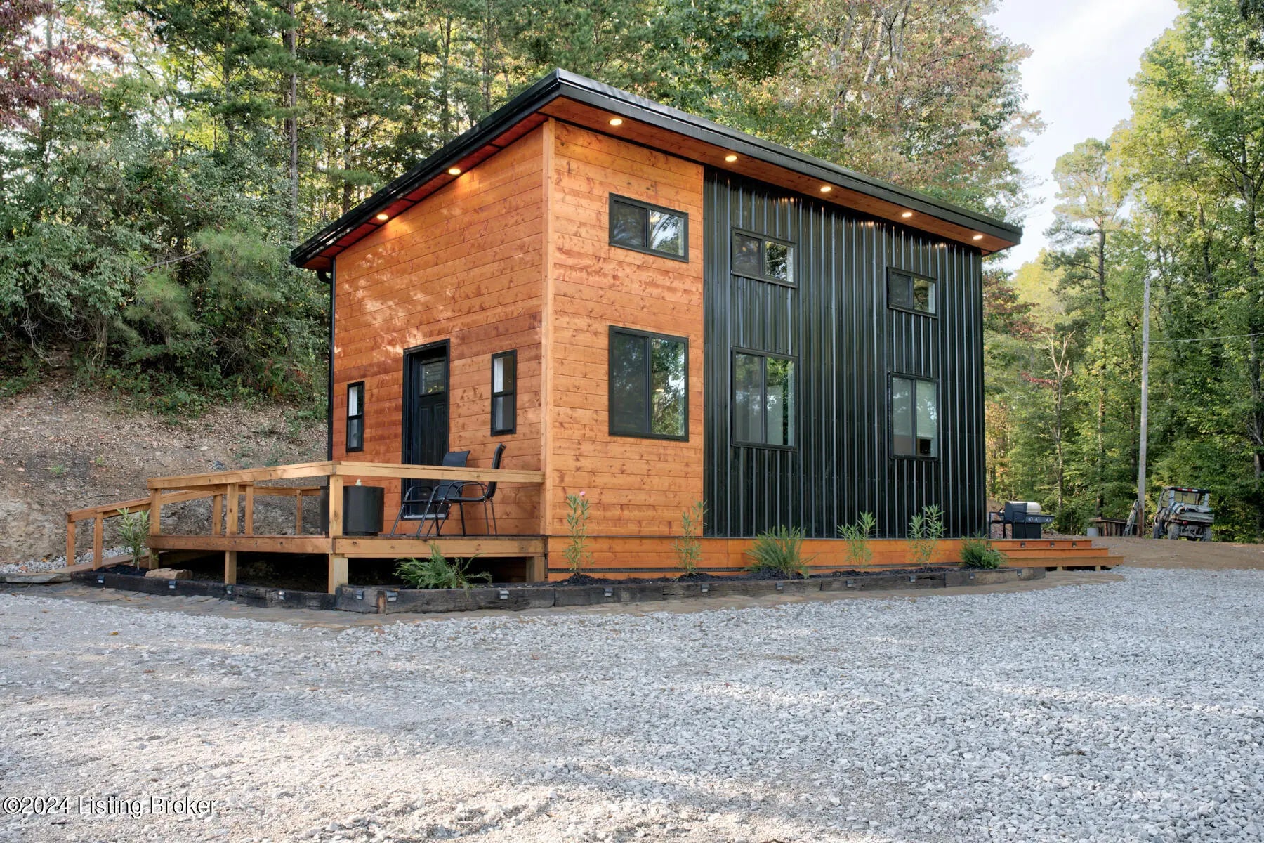 Photo of Listing #1671176