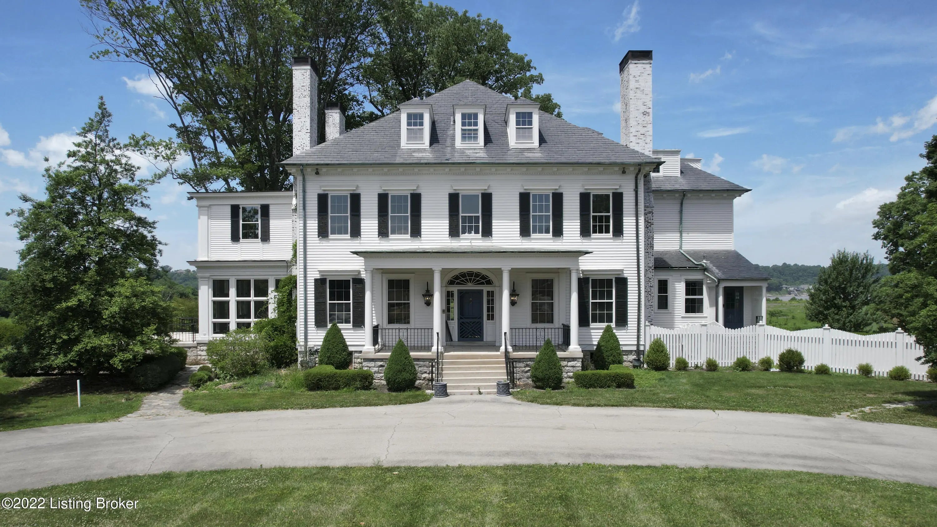 Photo of Listing #1677651