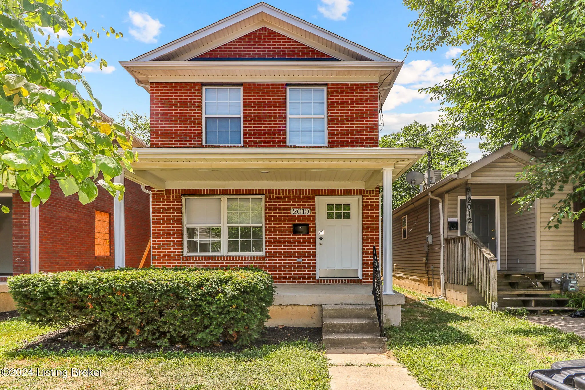 Photo of Listing #1677477