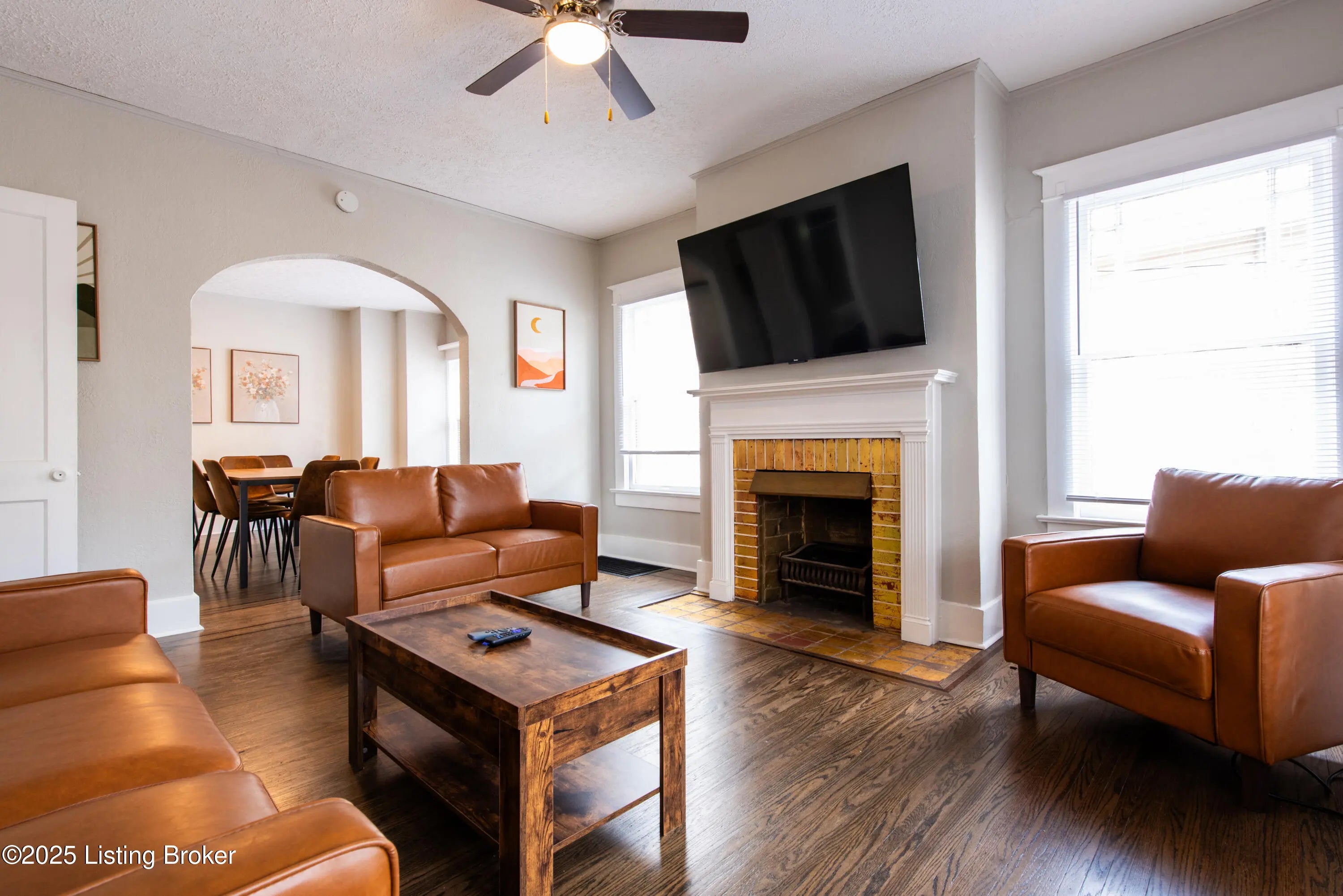 Photo of Listing #1689781