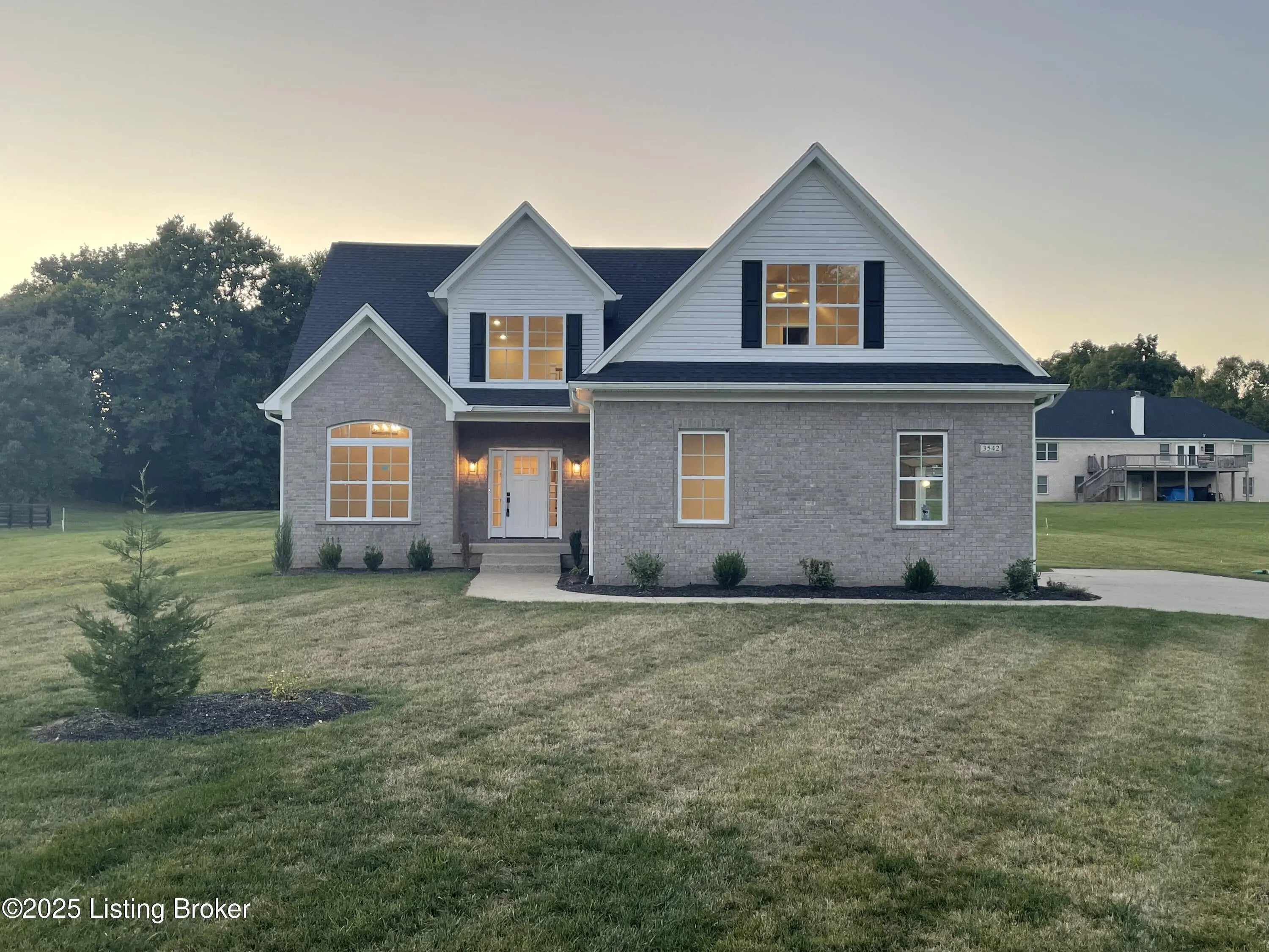 Photo of Listing #1682127