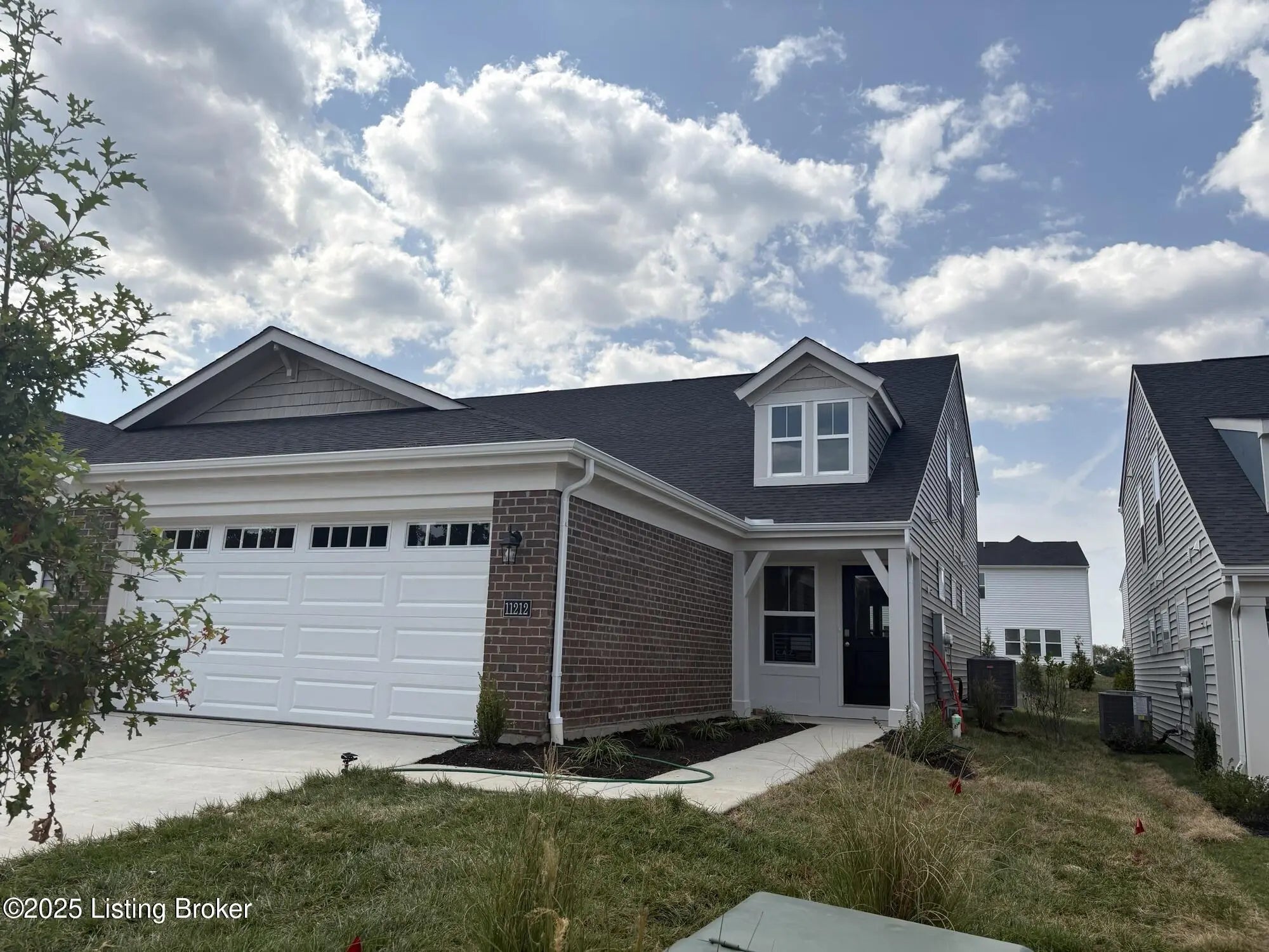 Photo of Listing #1684040