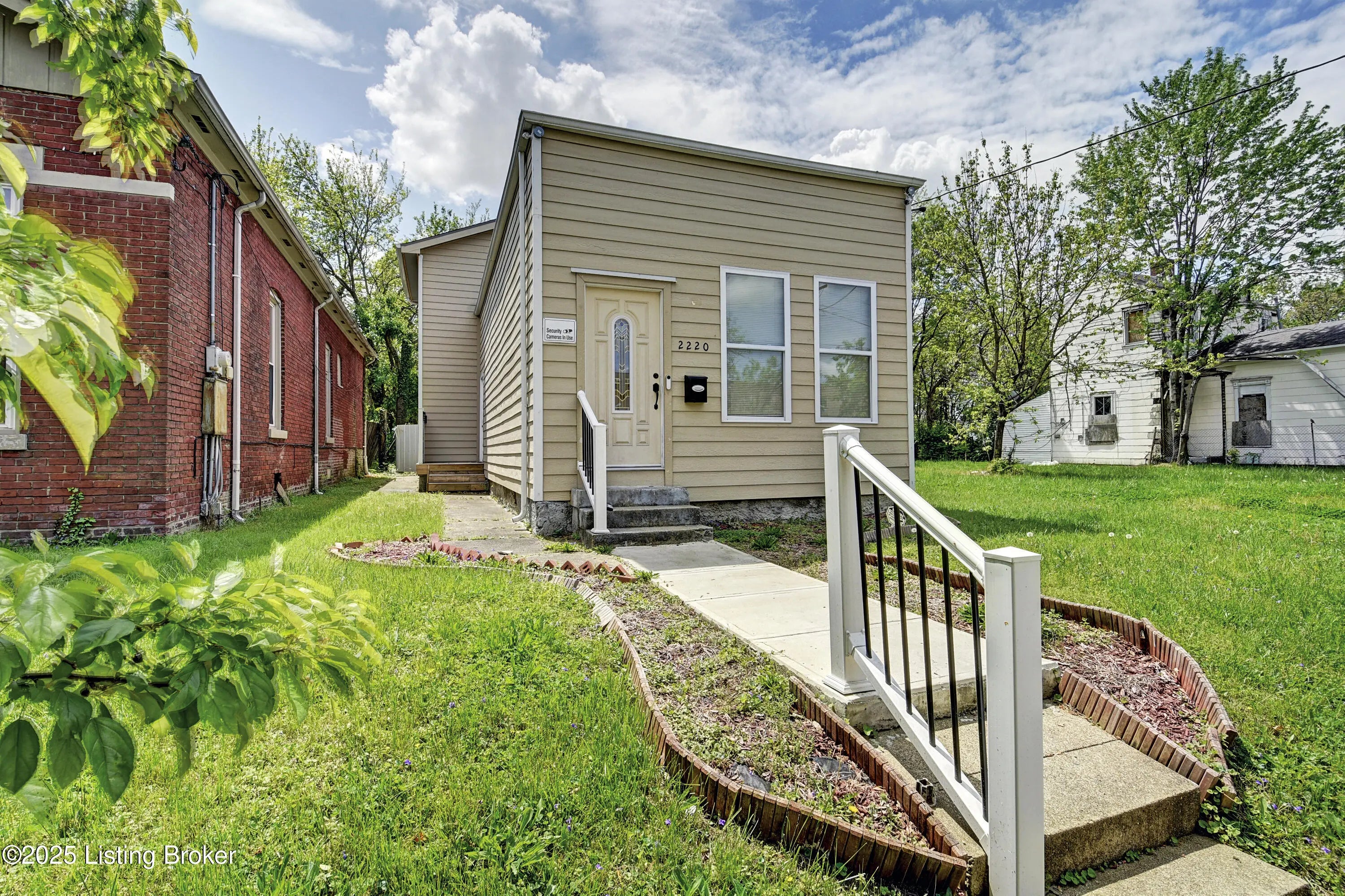 Photo of Listing #1685587