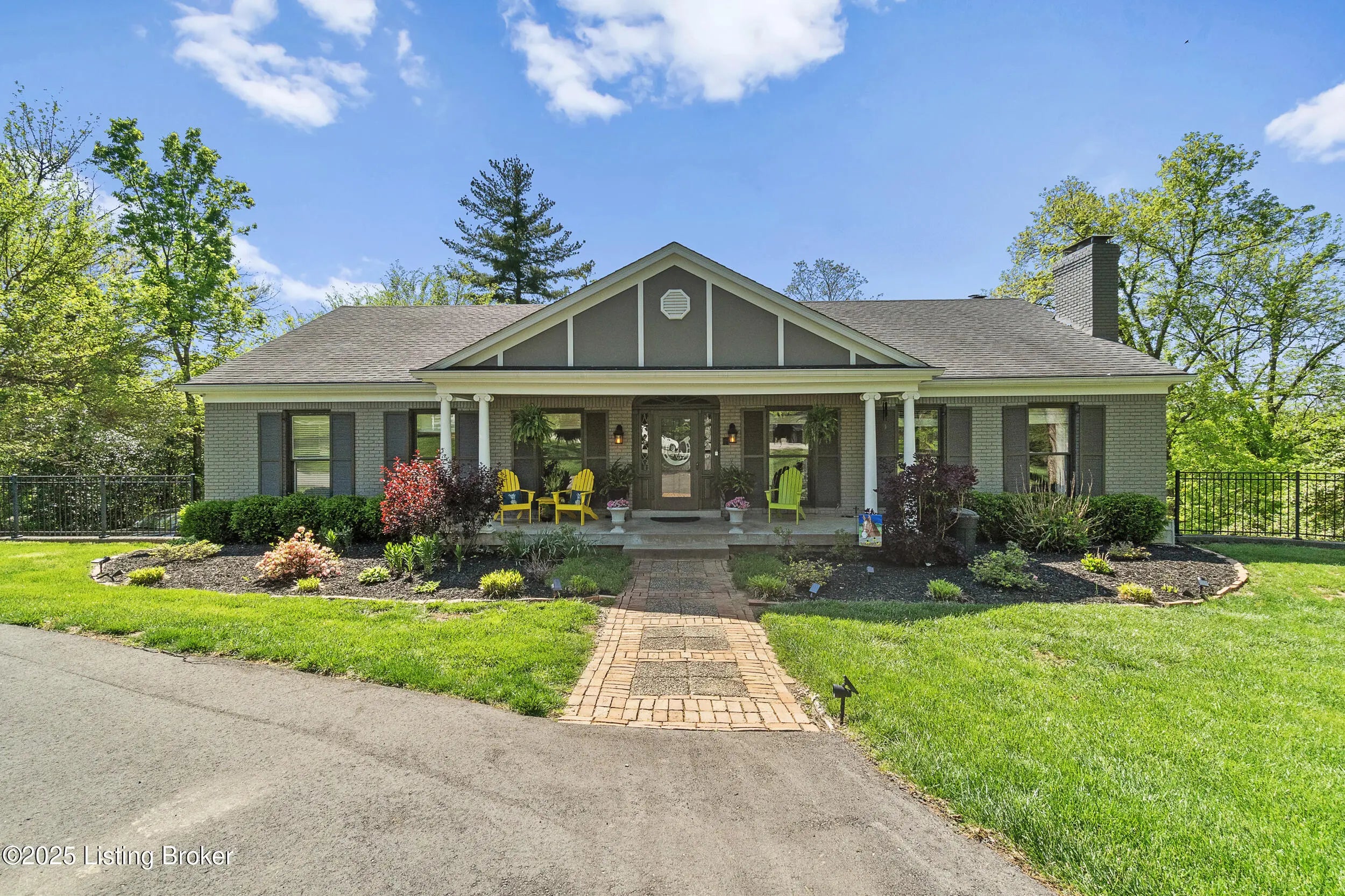 Photo of Listing #1685769