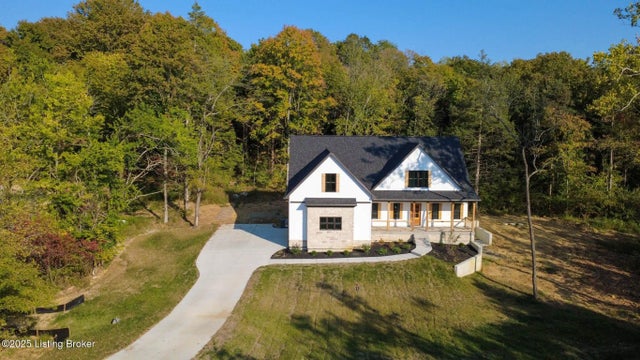 7001 Stable Ct, Crestwood