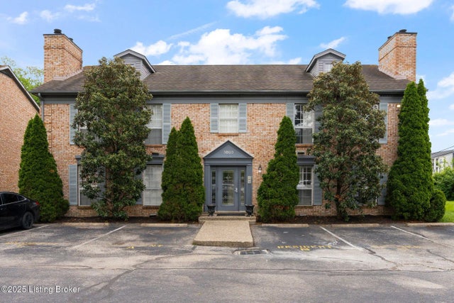 3803 Chamberlain Ln B, Louisville