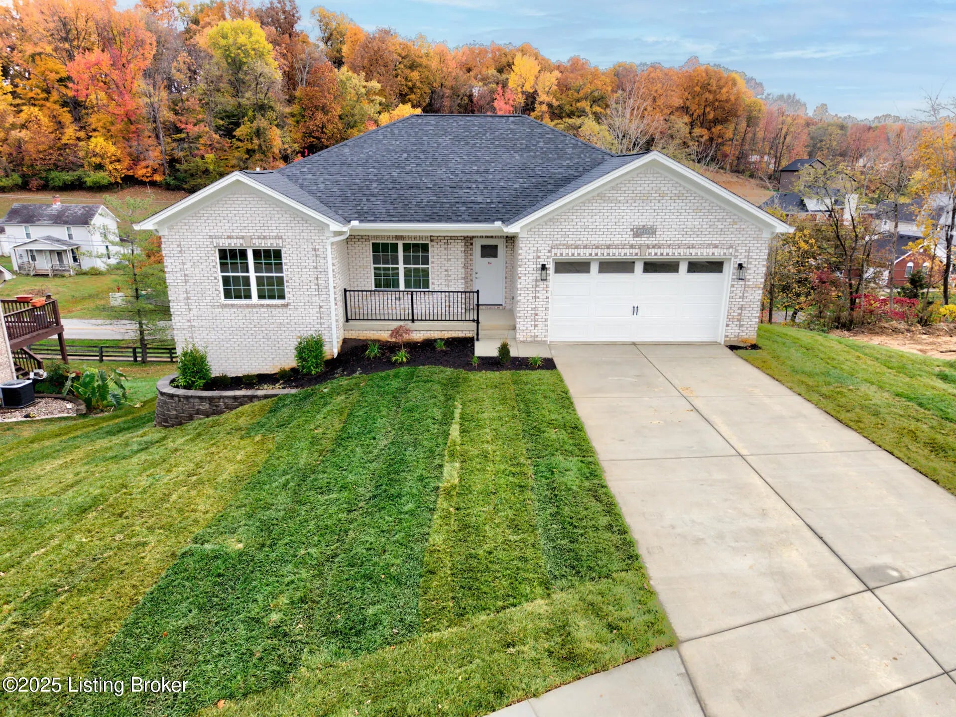 Photo of Listing #1686616