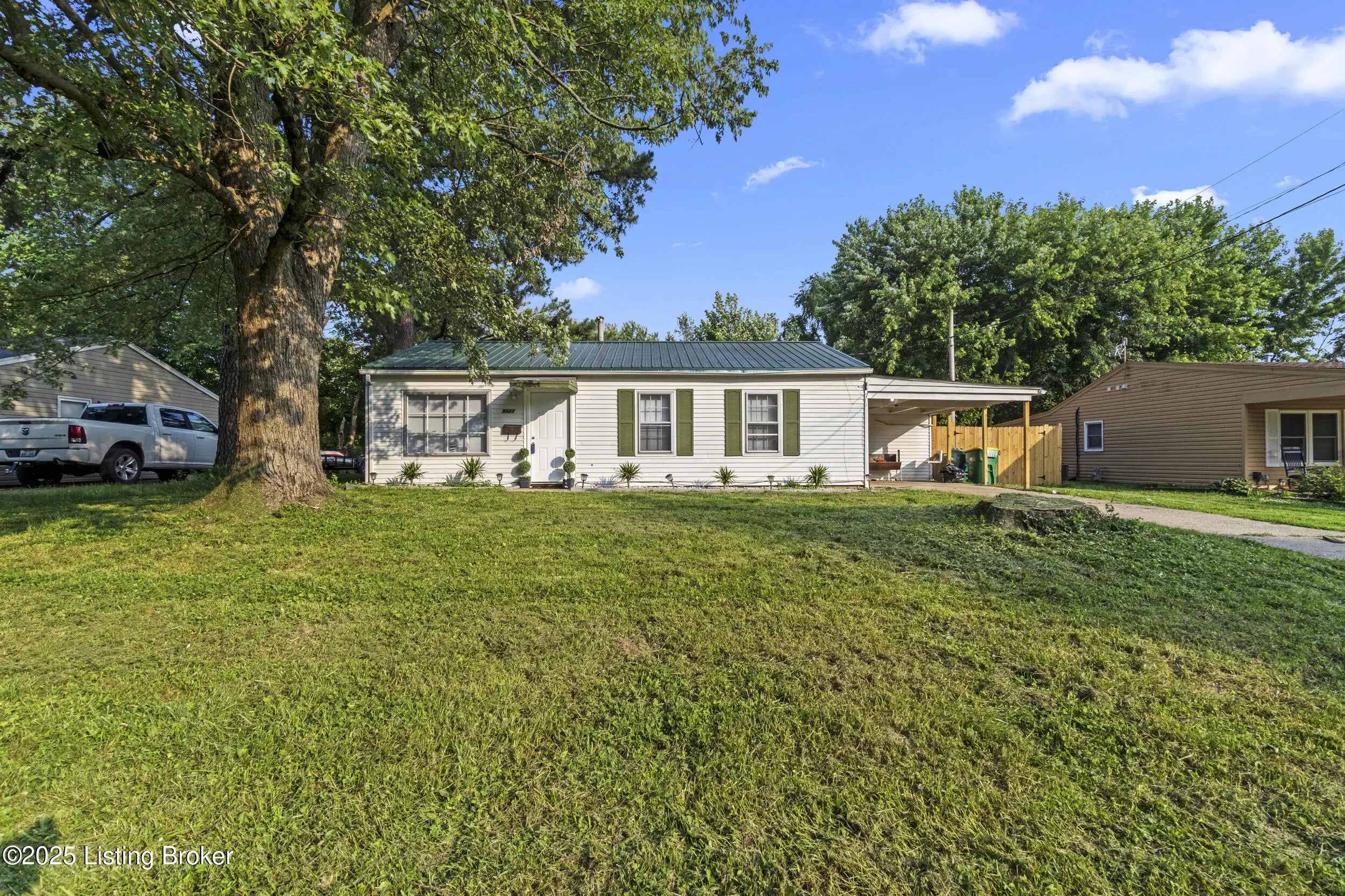 Photo of Listing #1687191