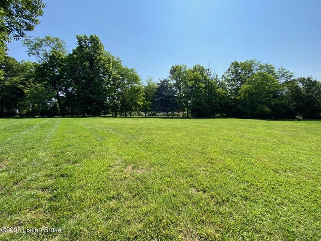 520 Foxwood Ct, Shelbyville