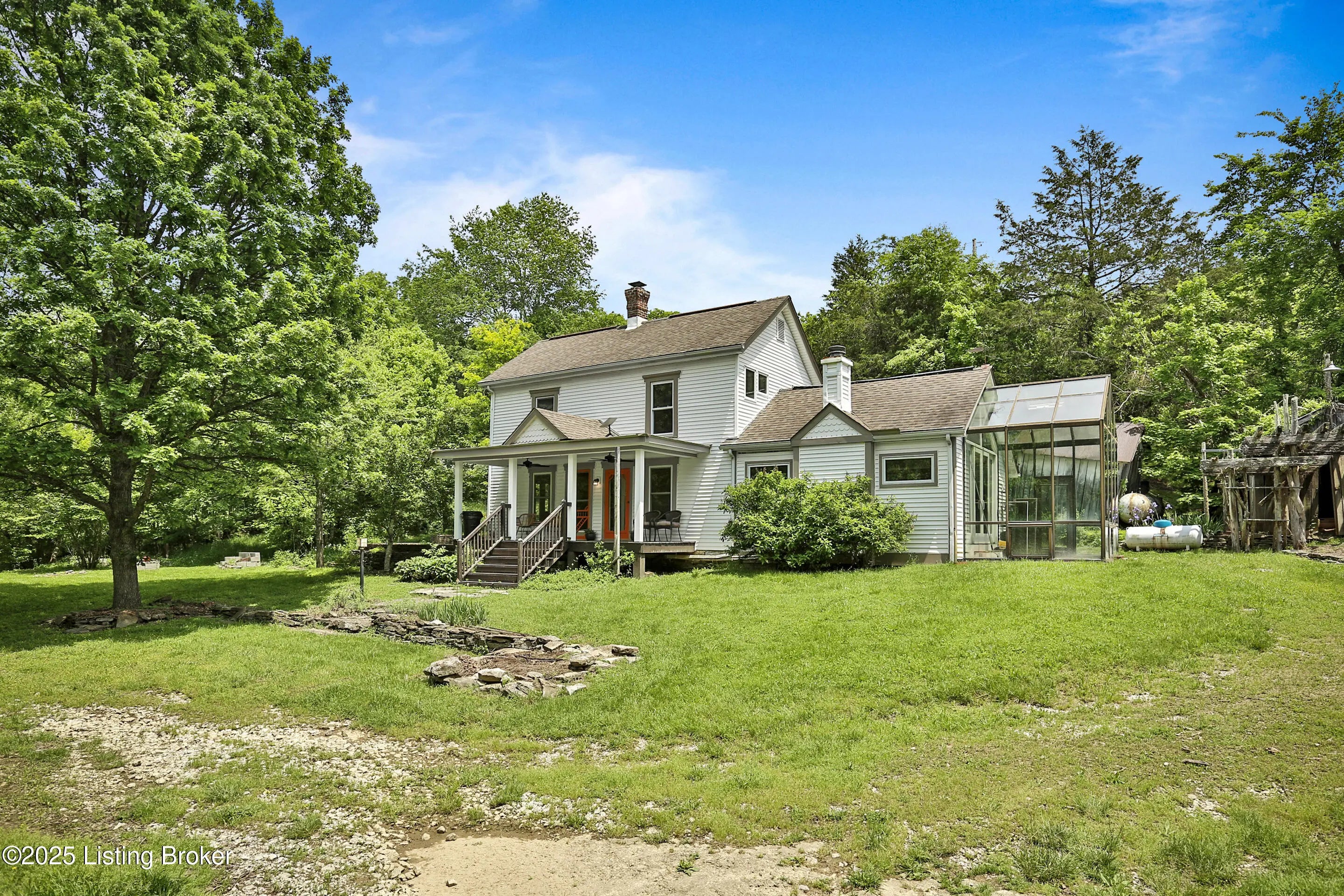 Photo of Listing #1691510
