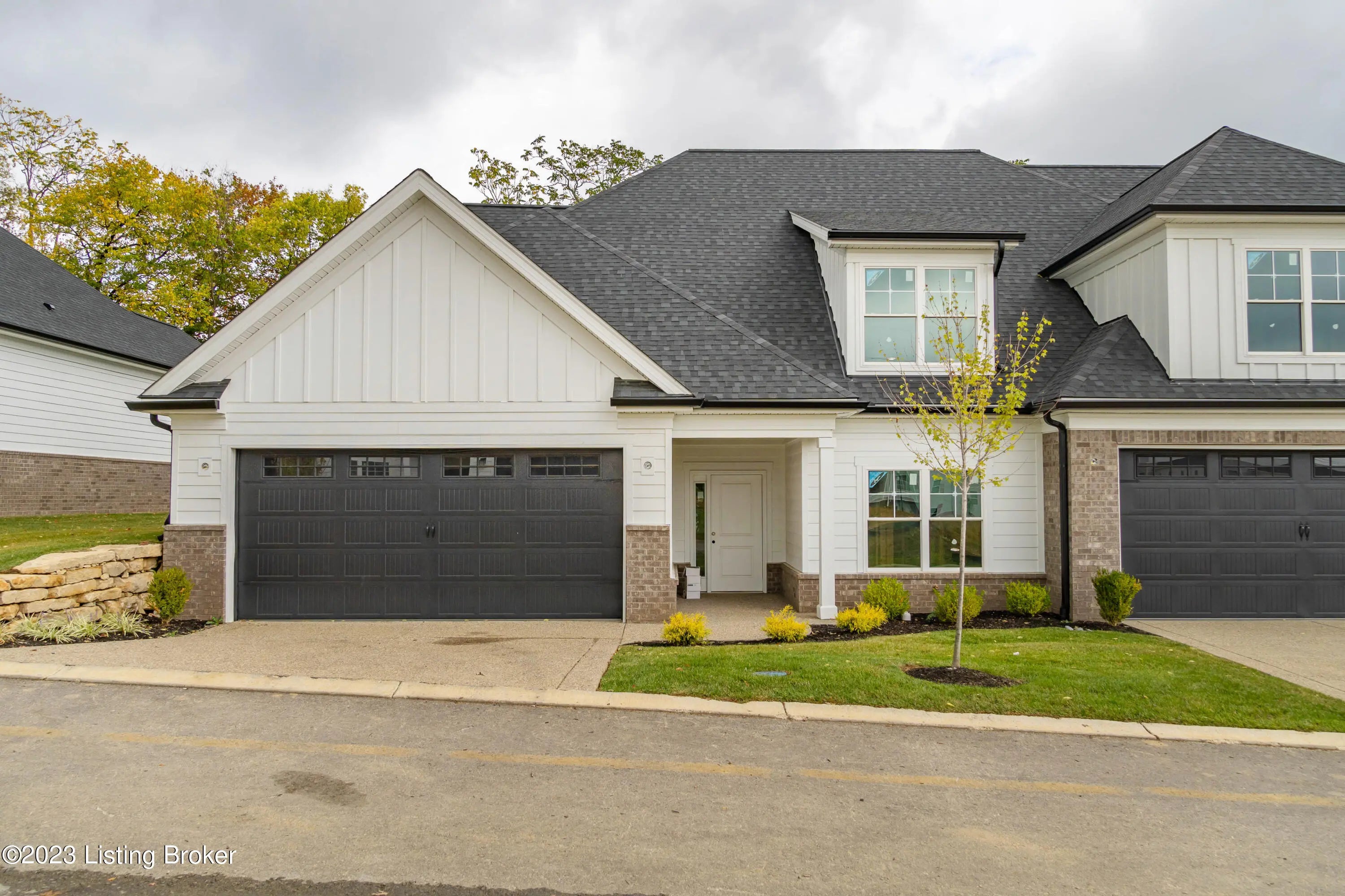 Photo of Listing #1688378