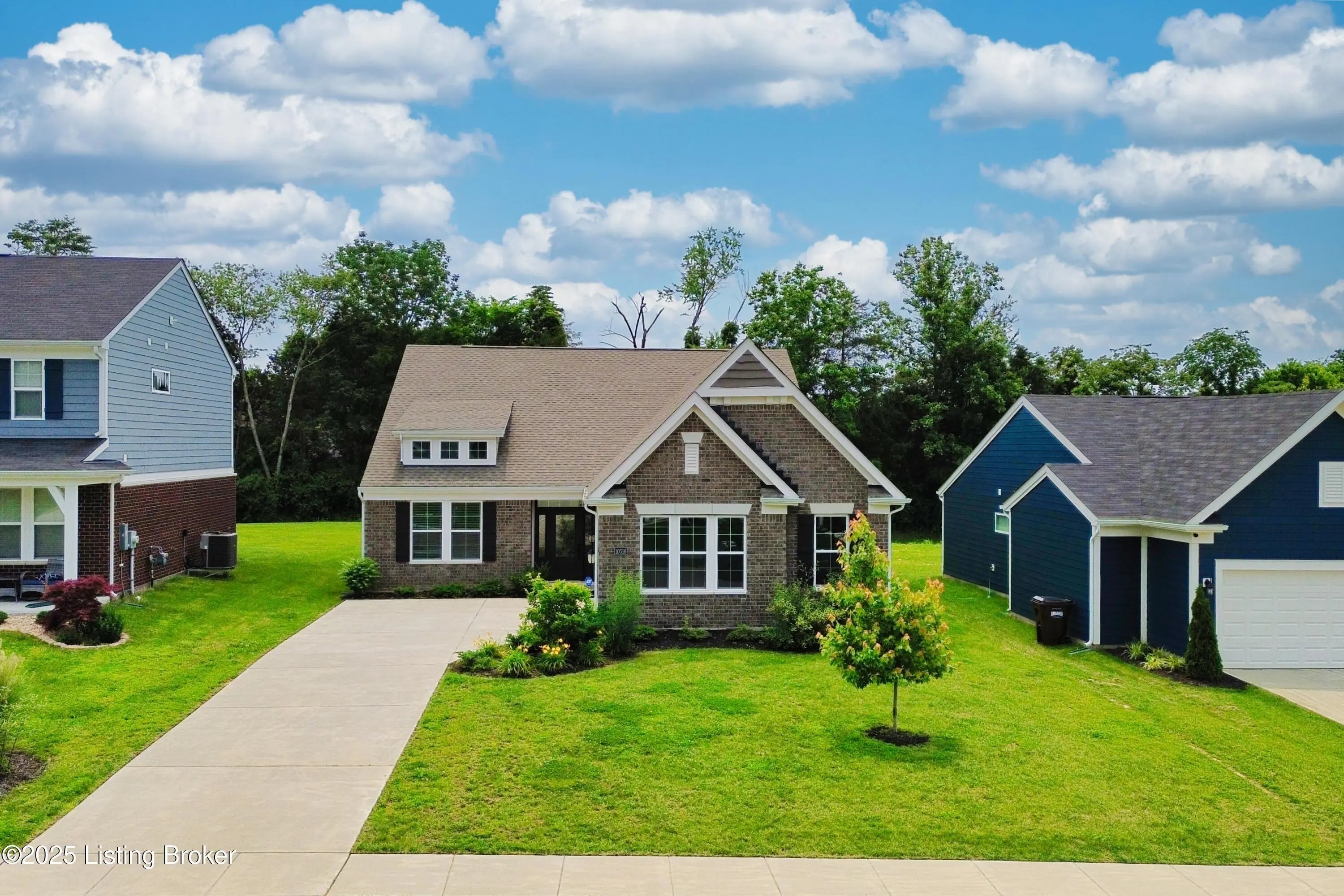 Photo of Listing #1688491