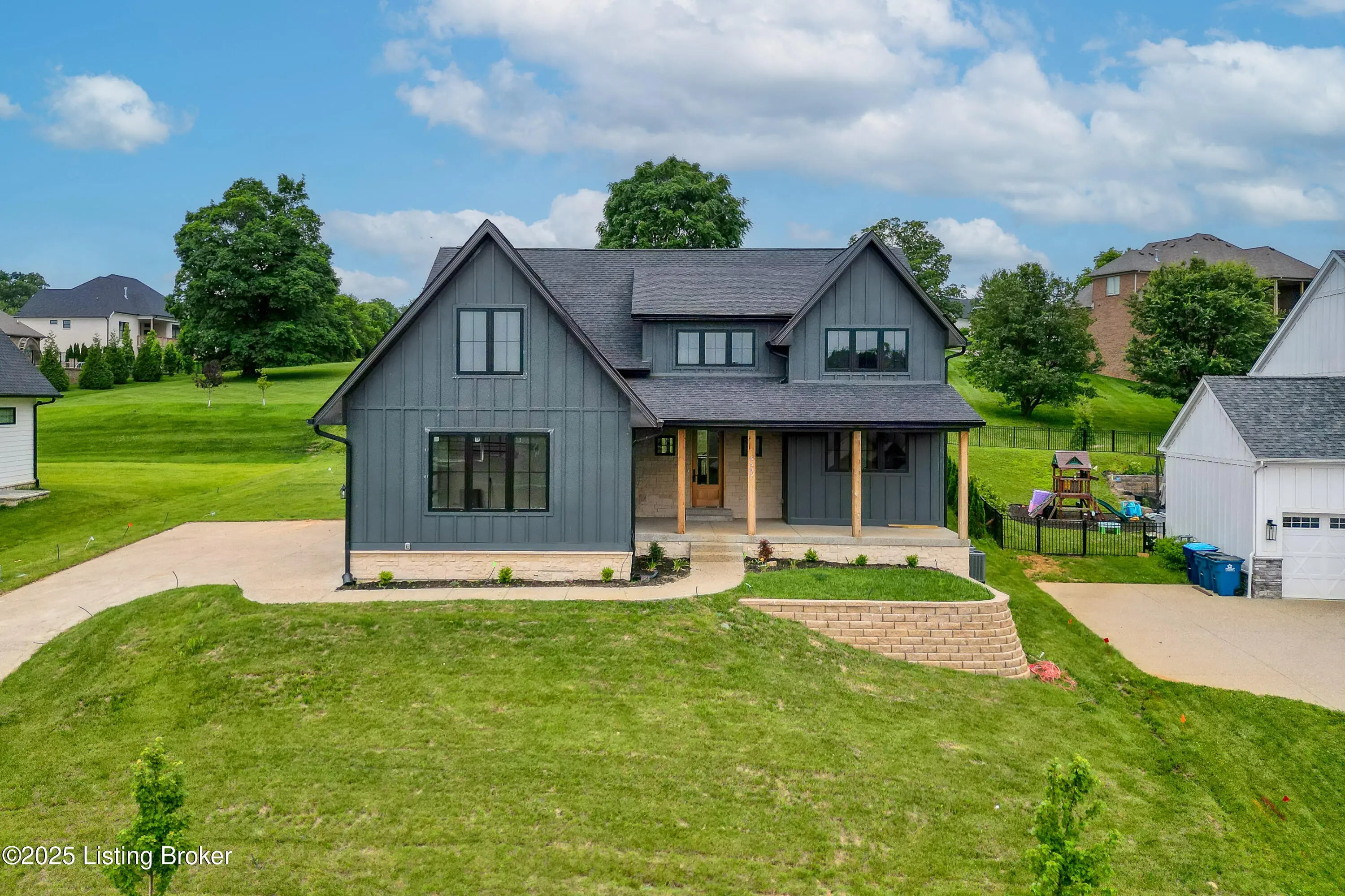 Photo of Listing #1688606