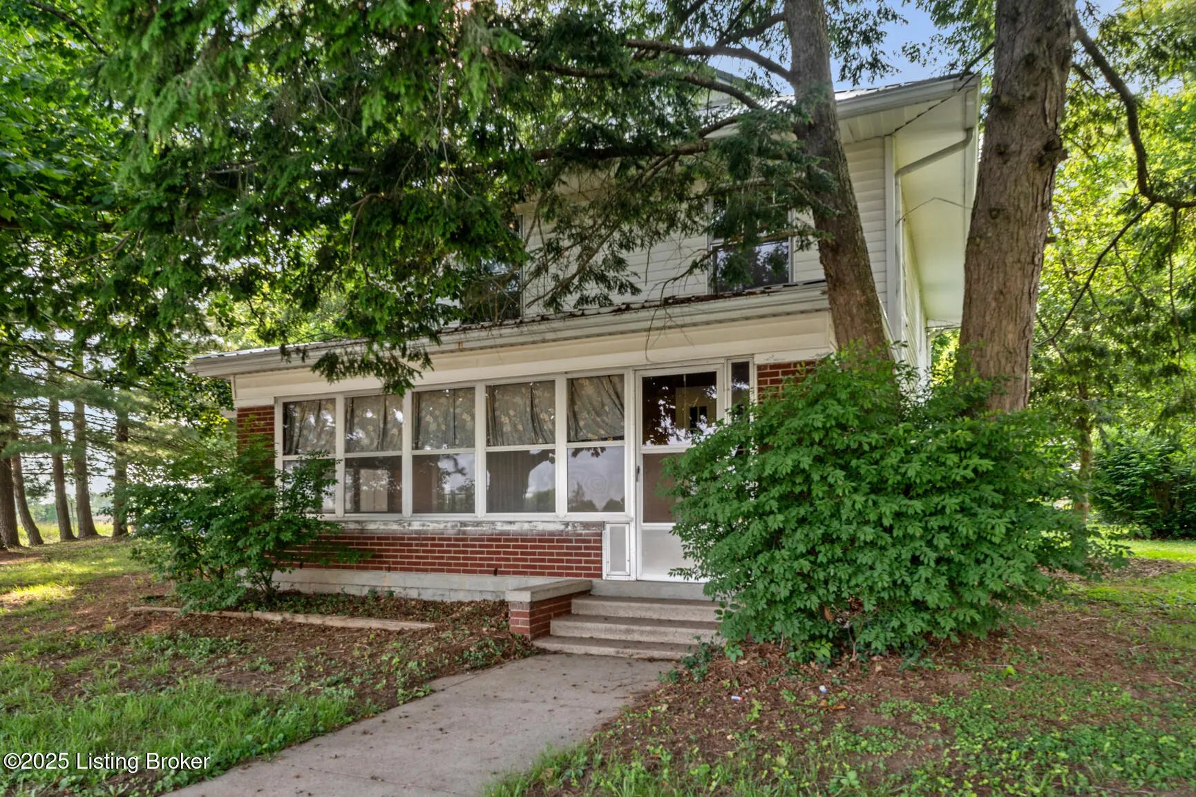 Photo of Listing #1690048