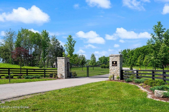 12331 Enclave Dr, Goshen