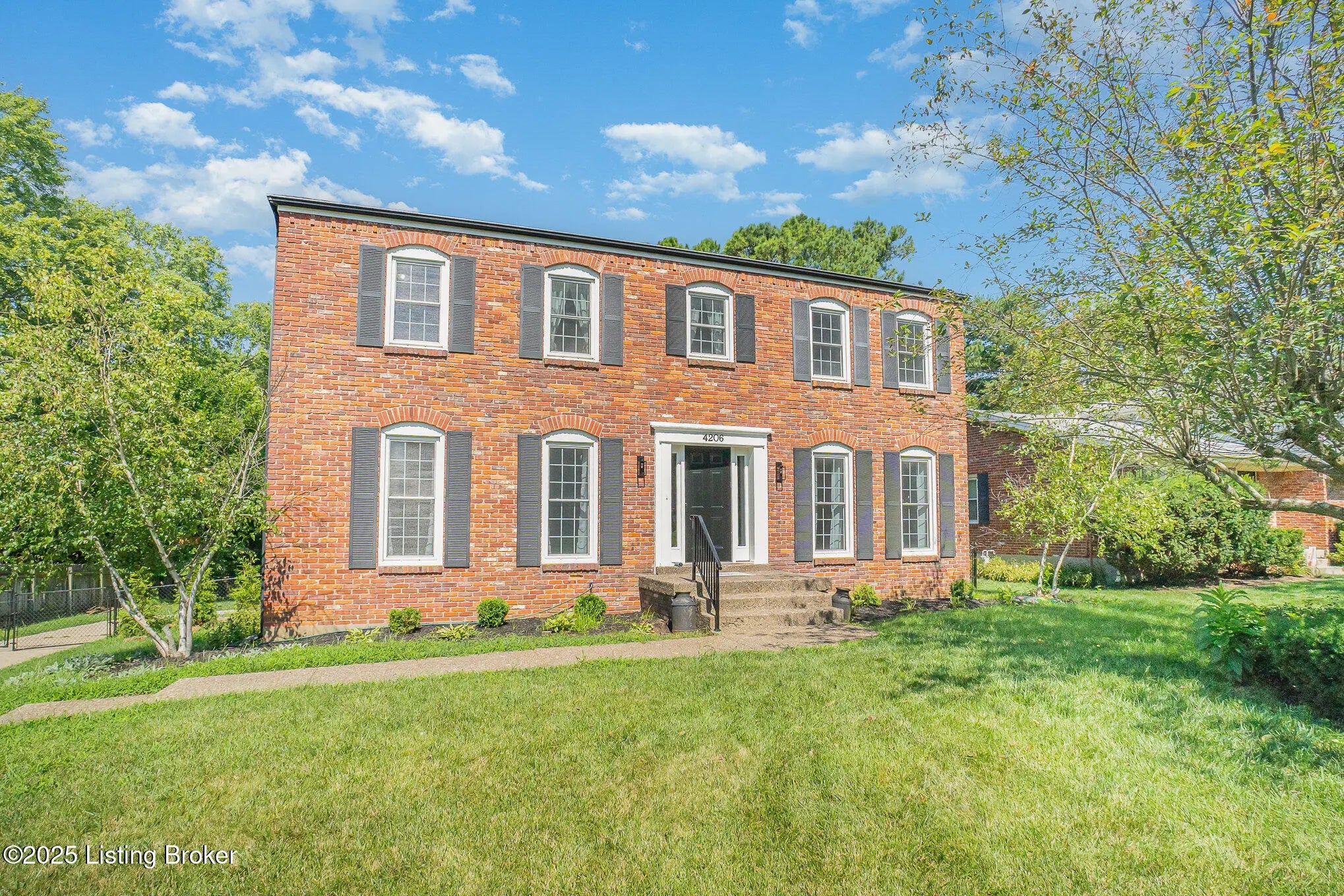 Photo of Listing #1690577