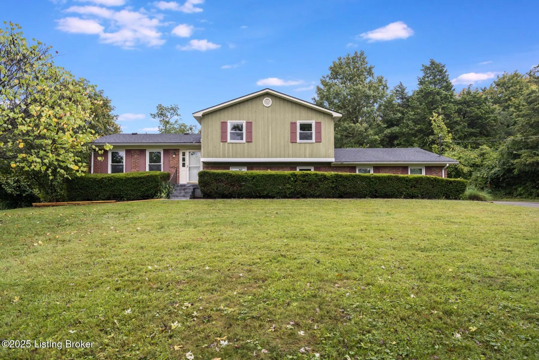 Photo of Listing #1699357