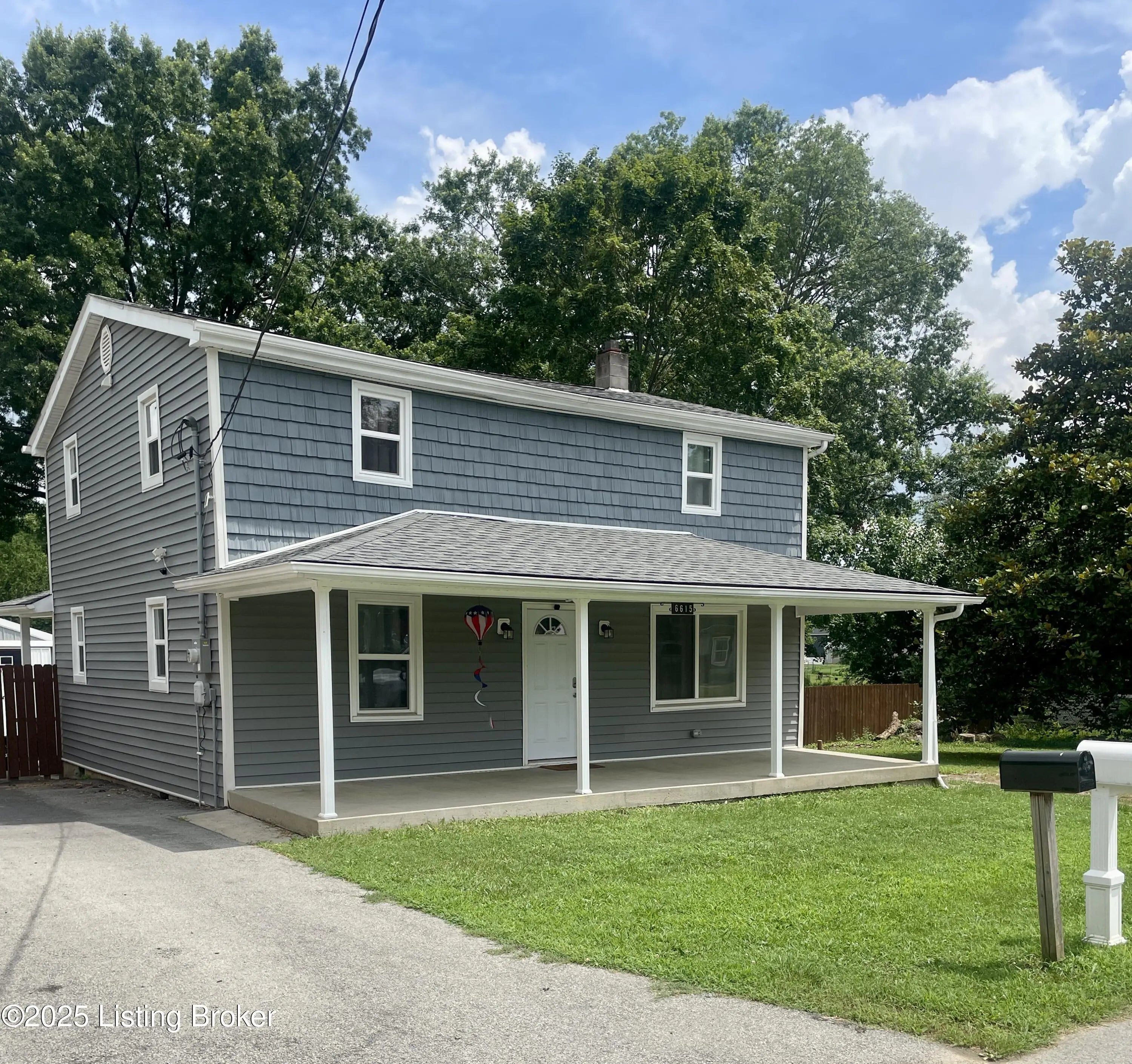 Photo of Listing #1691495