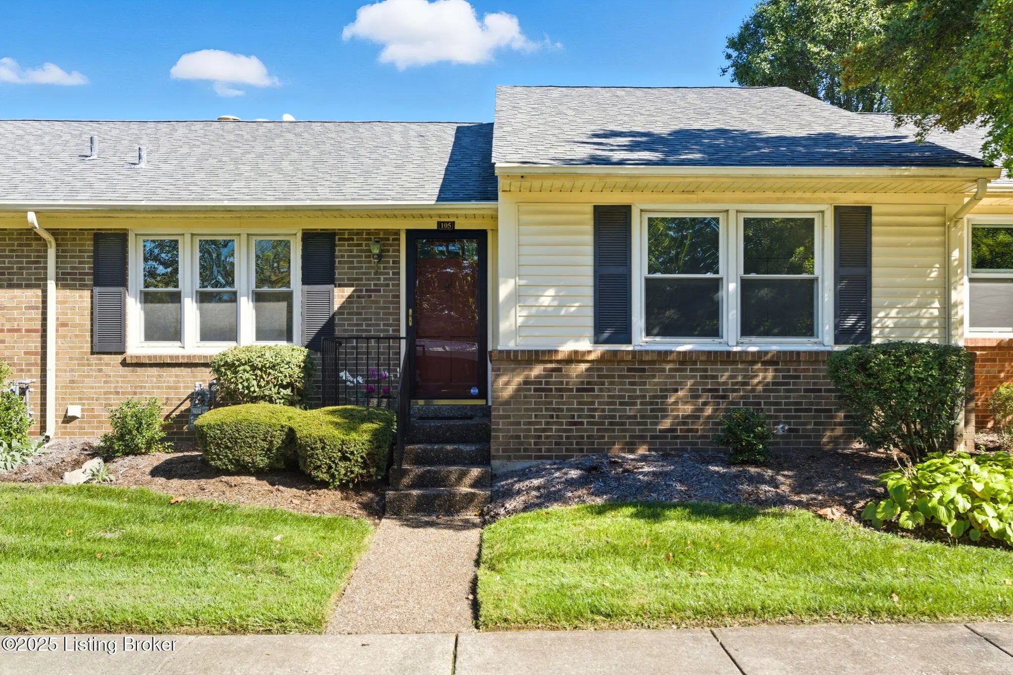 Photo of Listing #1701565