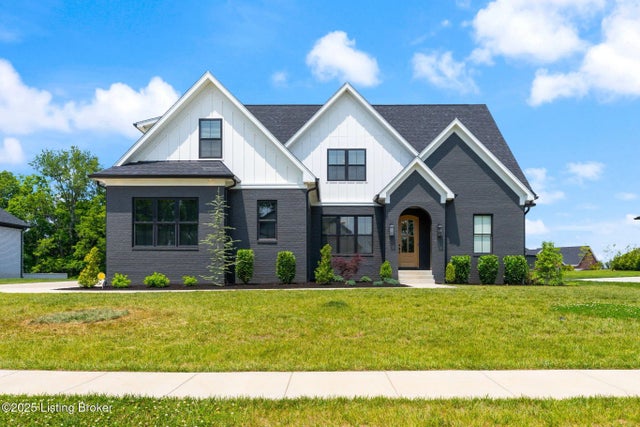 6293 Clore Ln, Crestwood