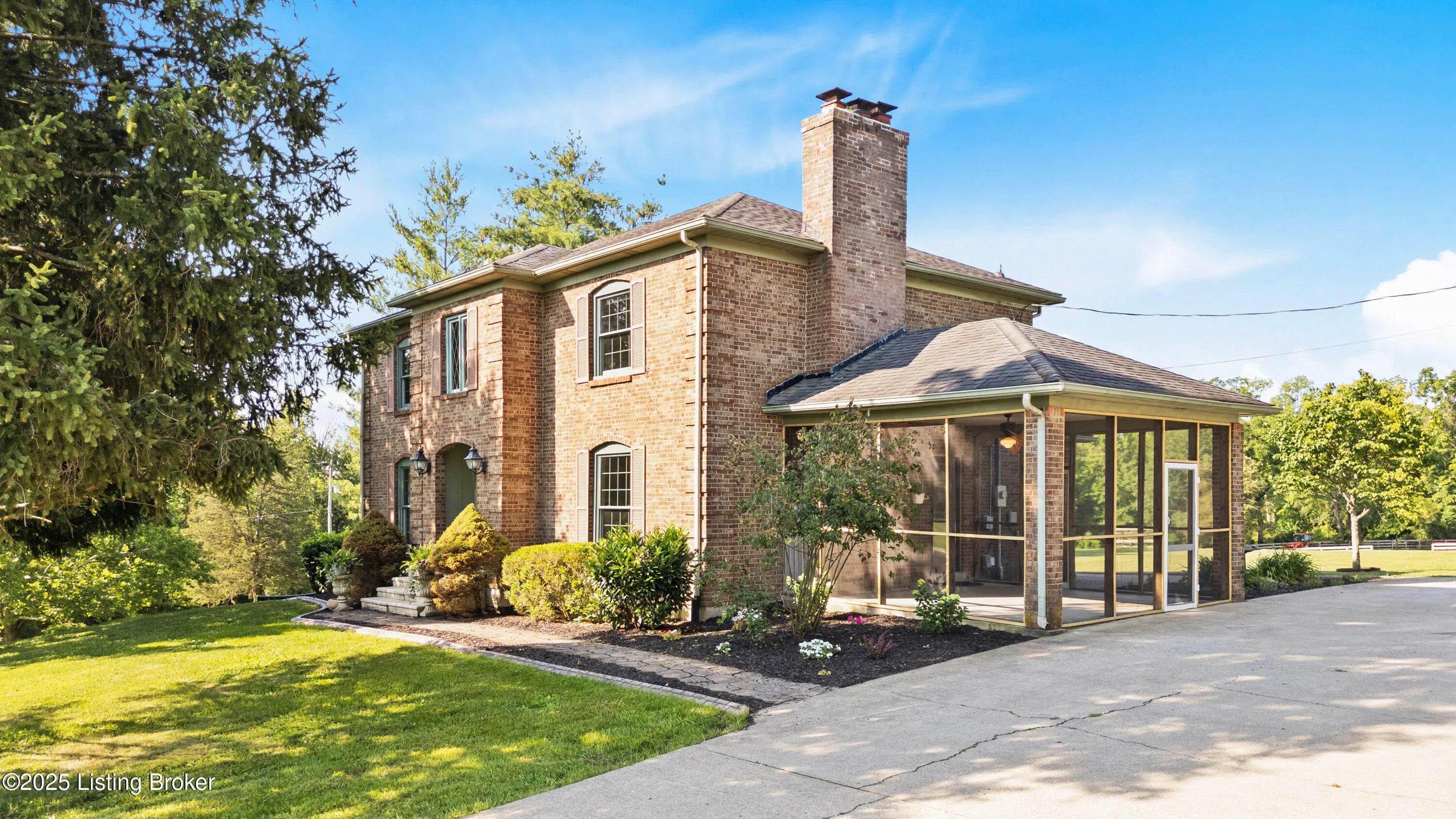 Photo of Listing #1691248