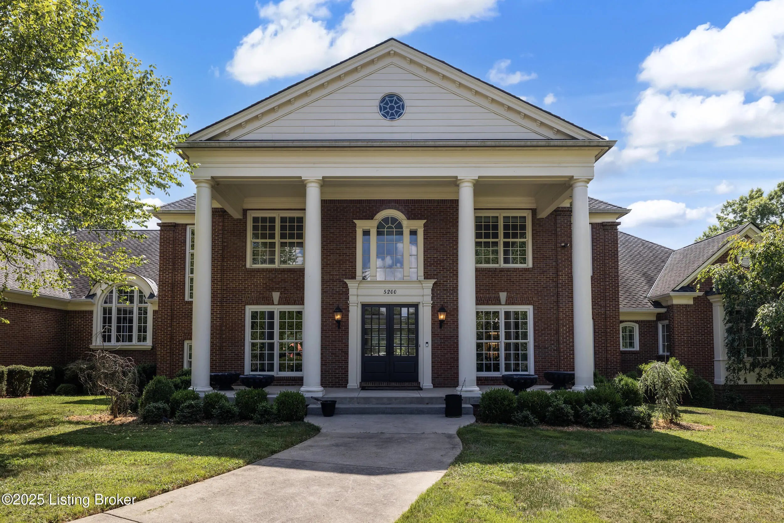 Photo of Listing #1695165