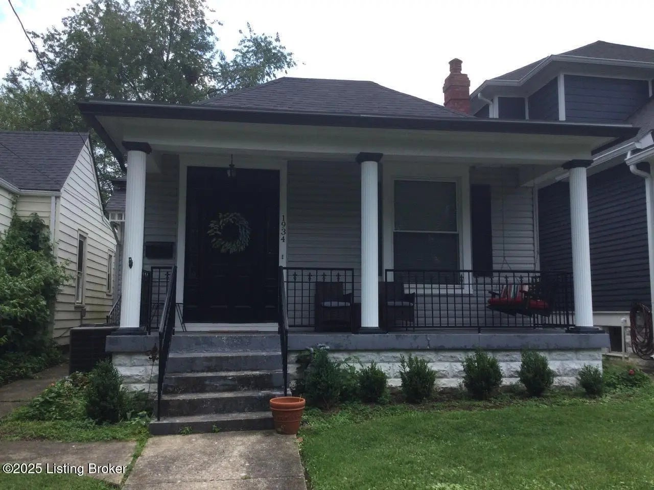 Photo of Listing #1695607