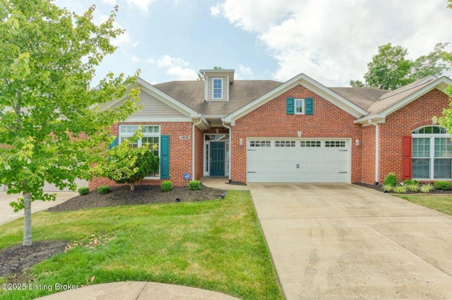 14518 Lake Village Dr 4b, Louisville
