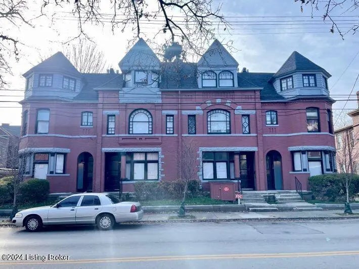 Photo of Listing #1691697