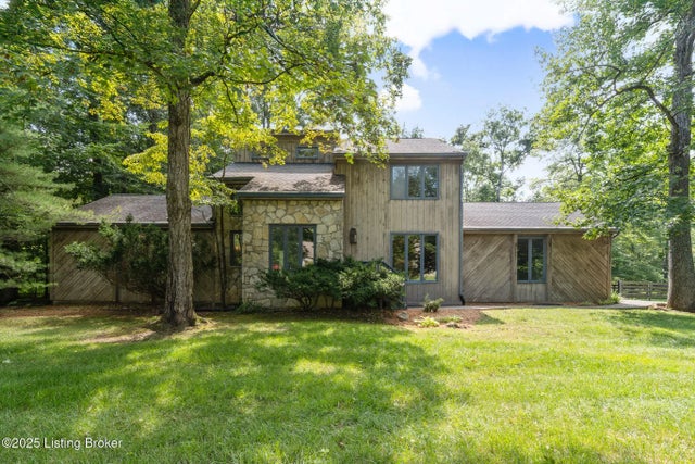 2802 Whirlaway Cir, Goshen