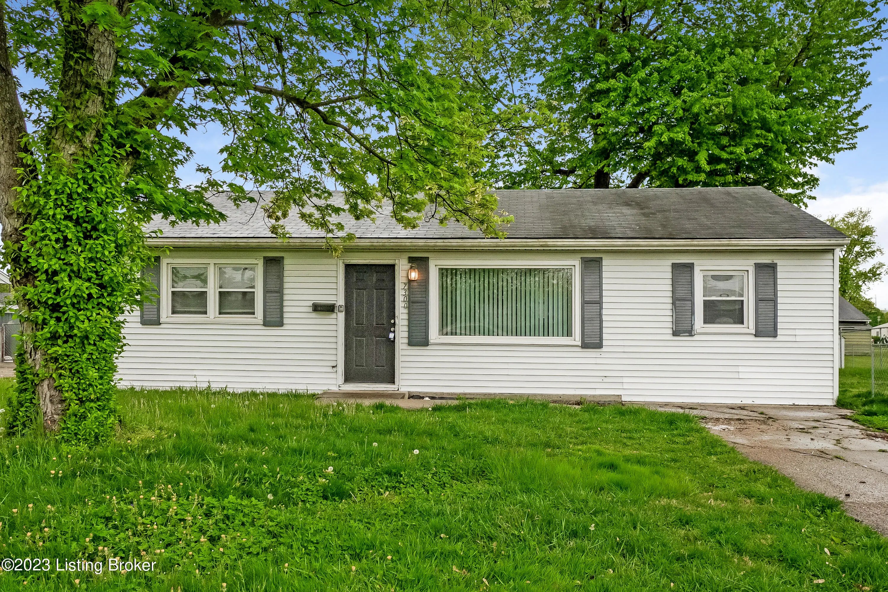 Photo of Listing #1691747