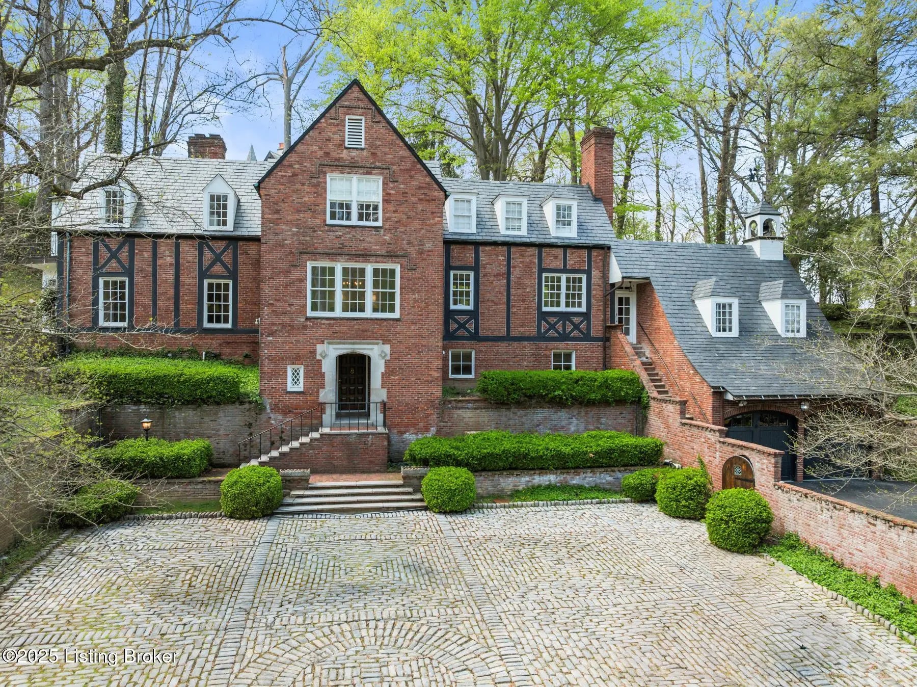 Photo of Listing #1691921