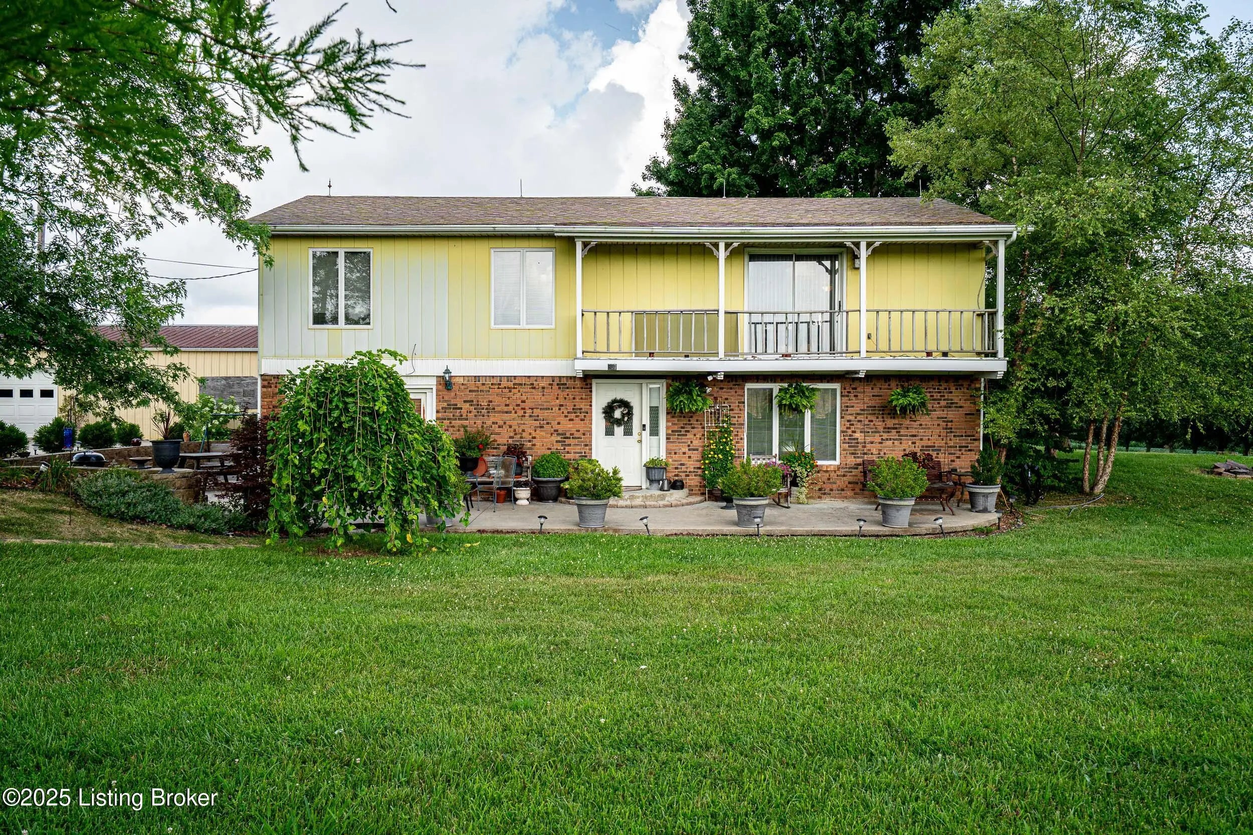 Photo of Listing #1692392