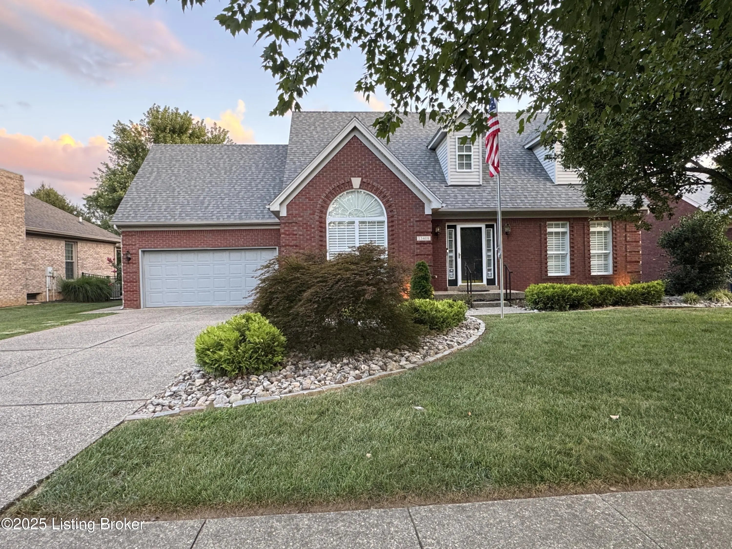 Photo of Listing #1693675