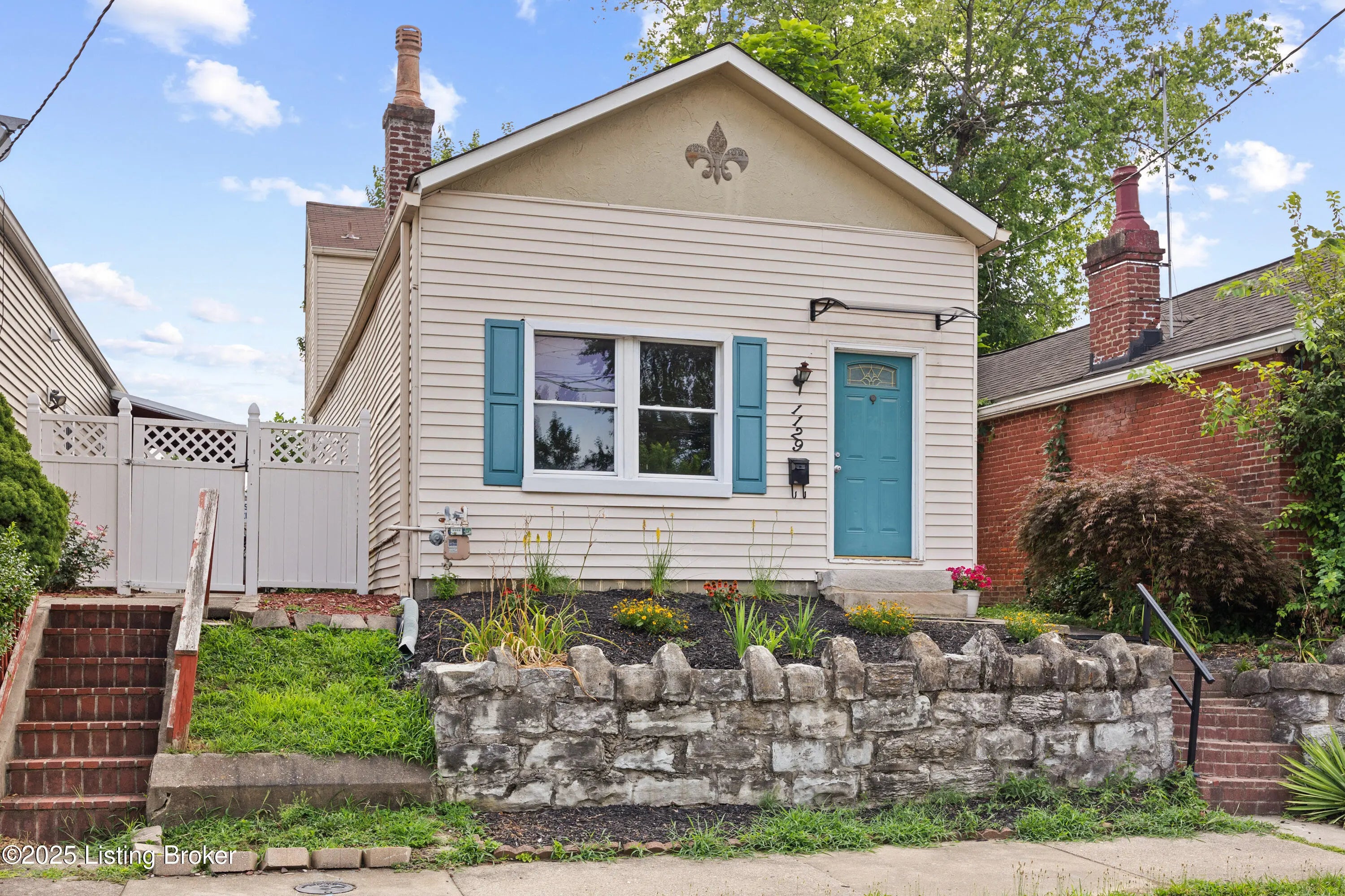 Photo of Listing #1692223