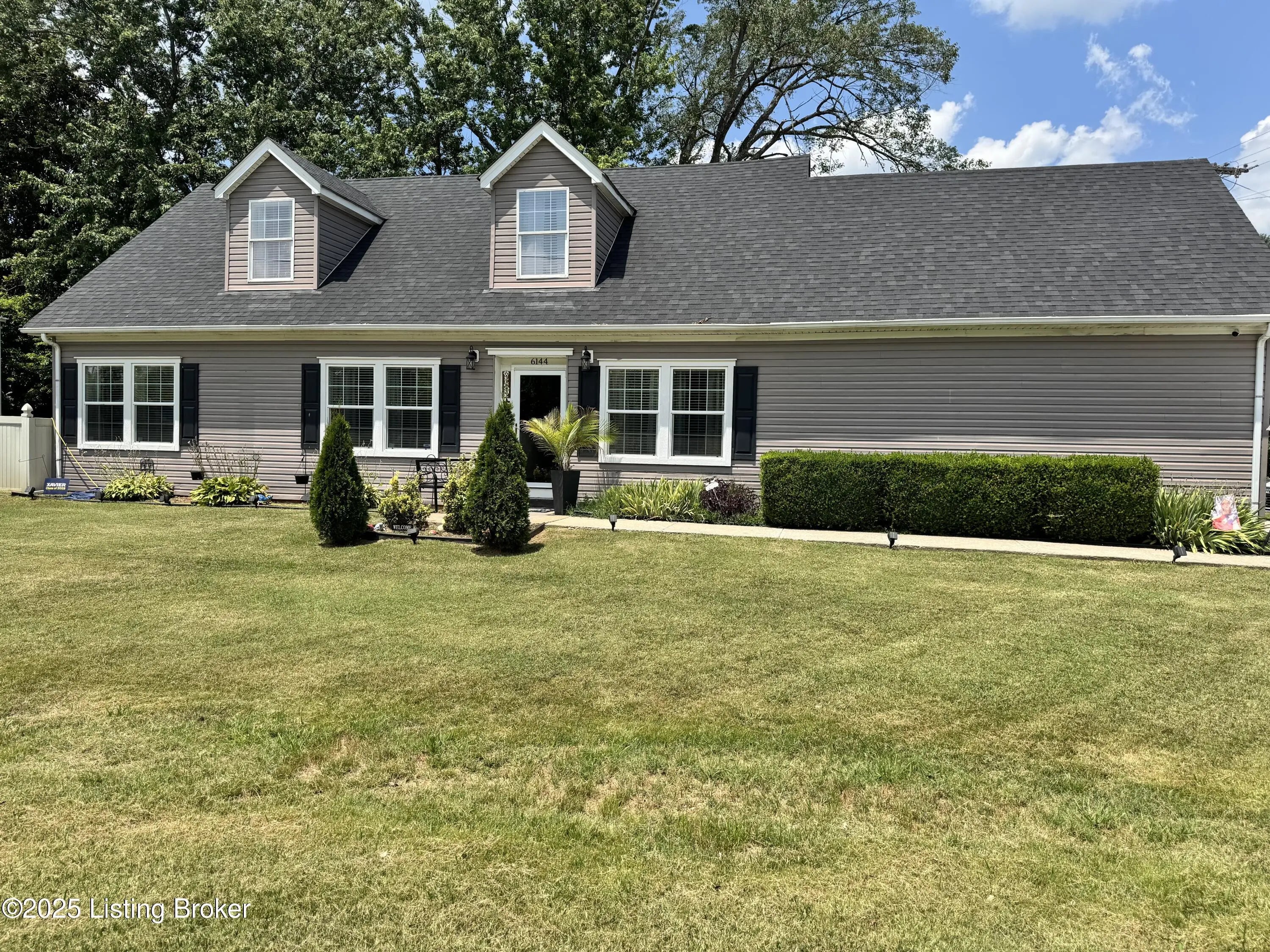 Photo of Listing #1693050