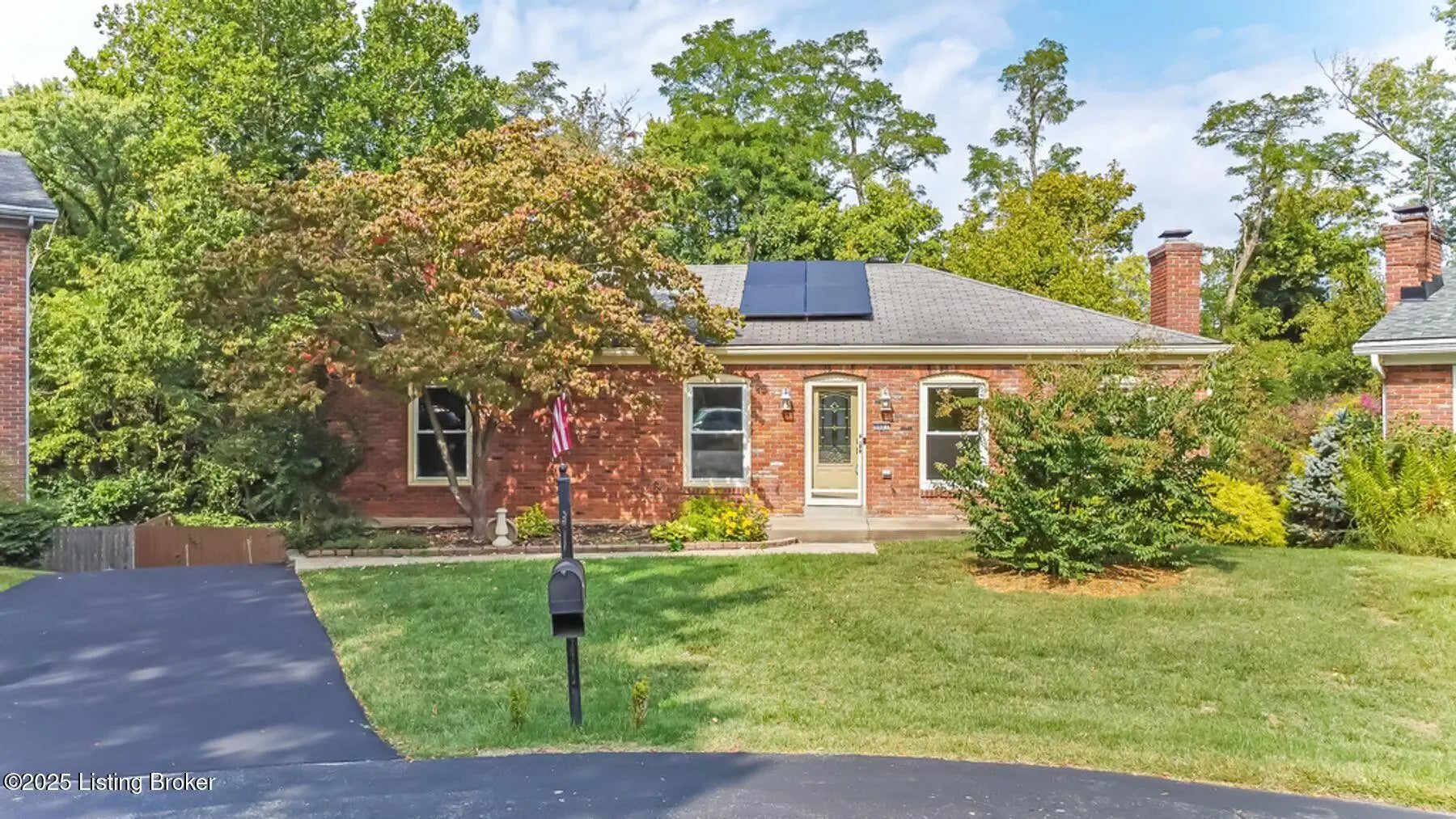 Photo of Listing #1697956