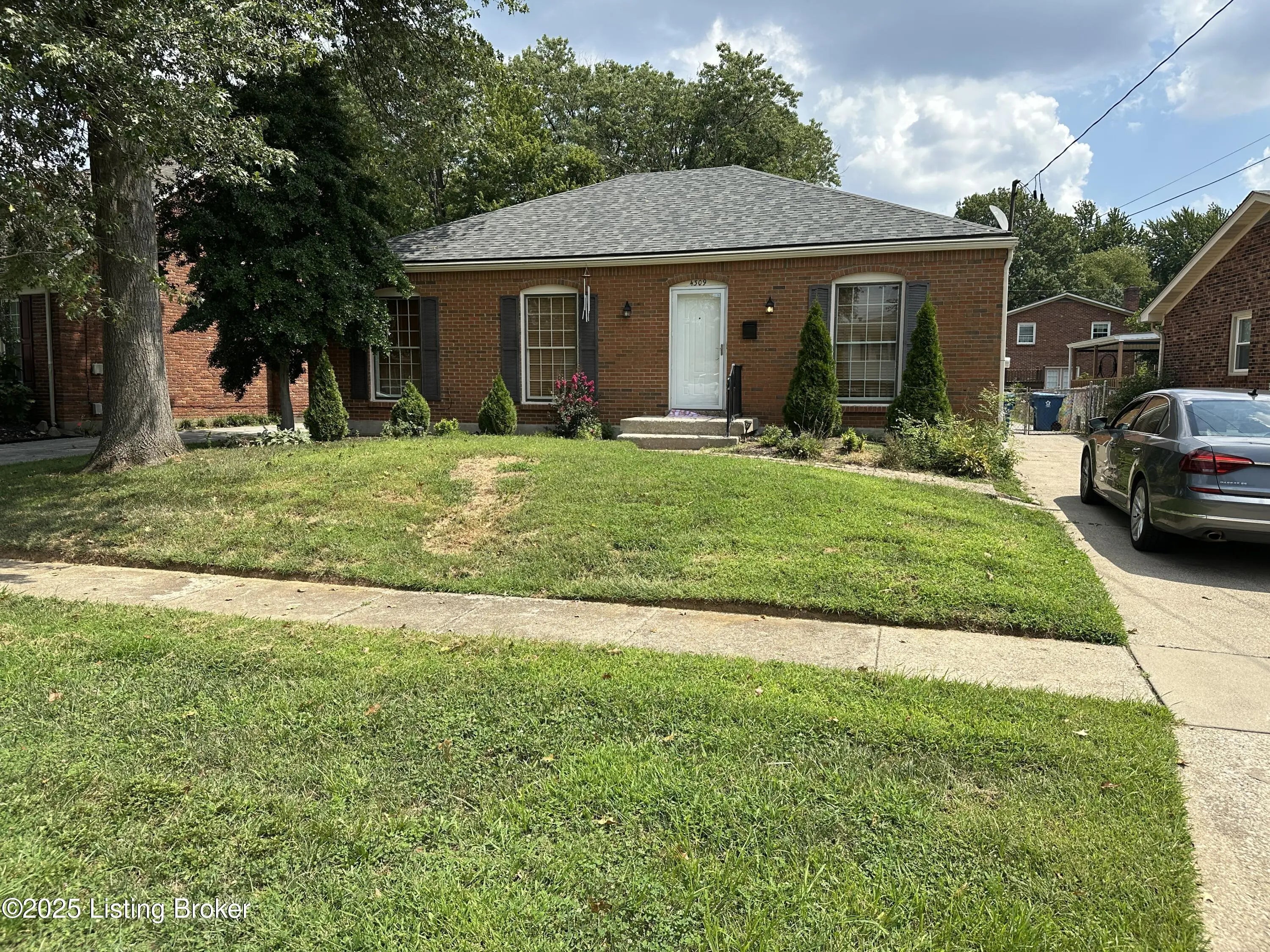 Photo of Listing #1695622