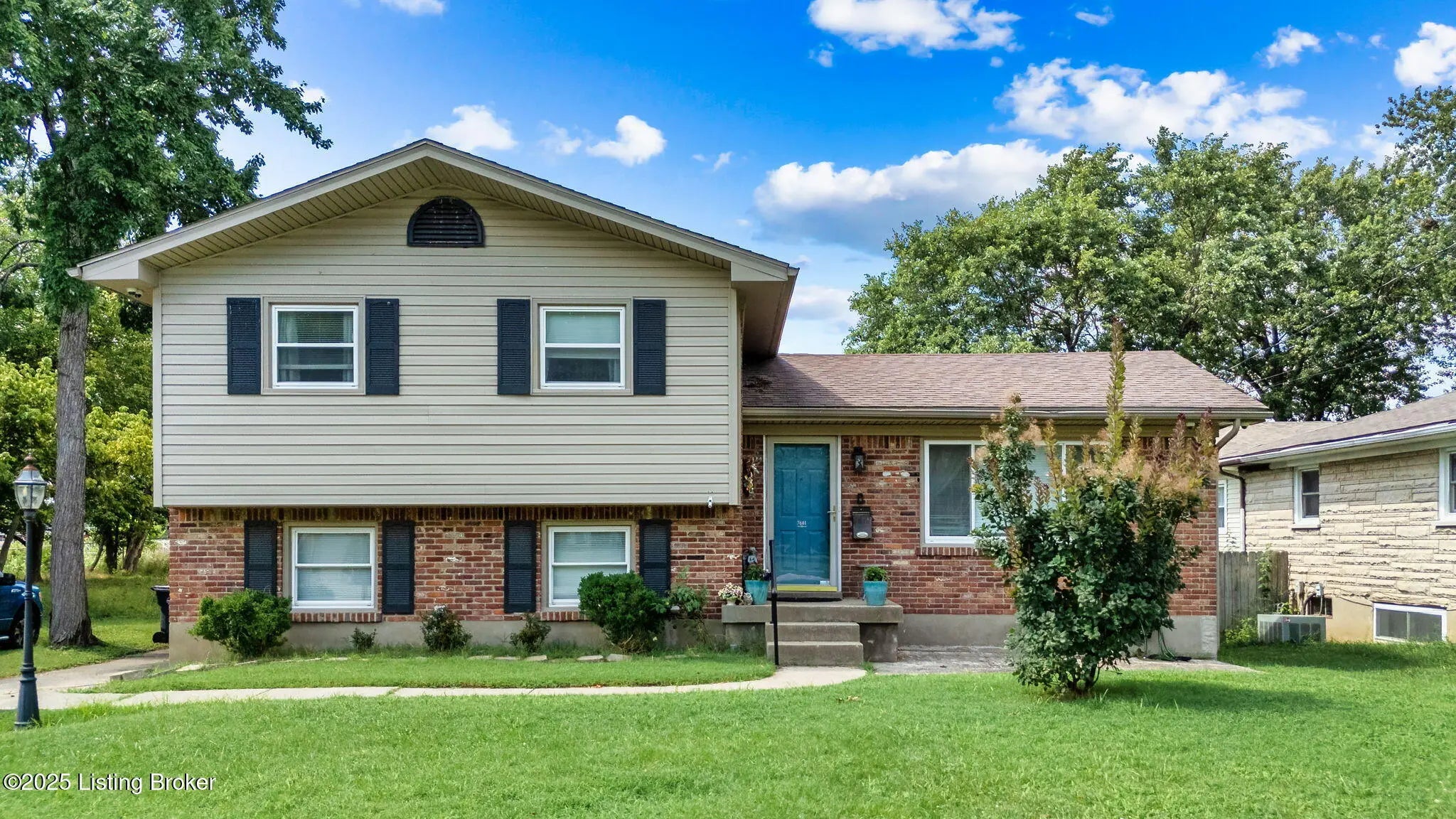 Photo of Listing #1693141