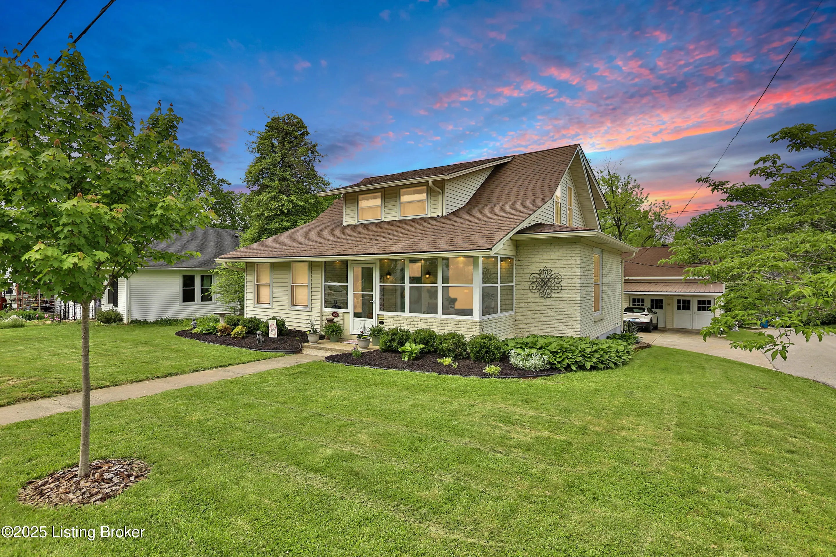 Photo of Listing #1693152