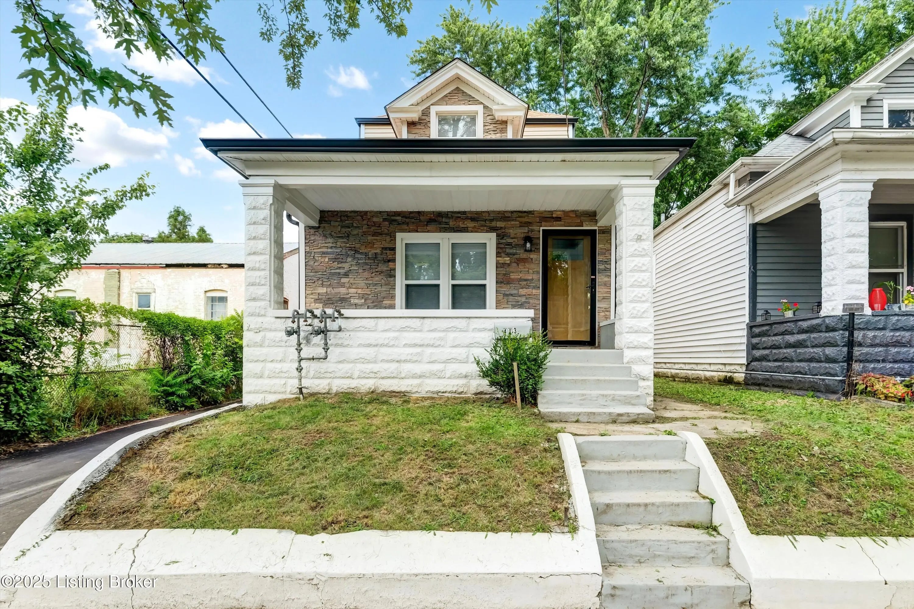 Photo of Listing #1693249