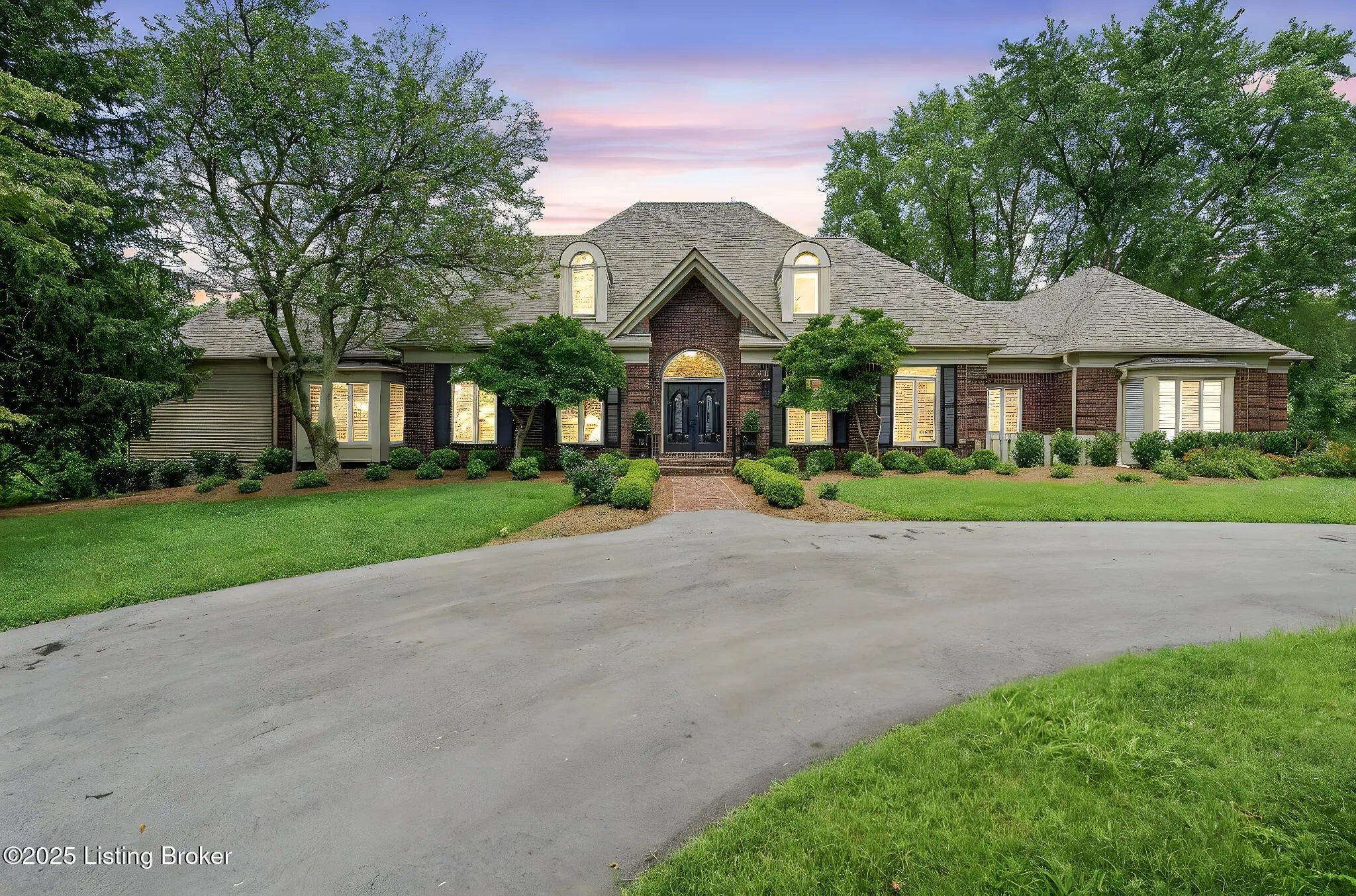 Photo of Listing #1693616