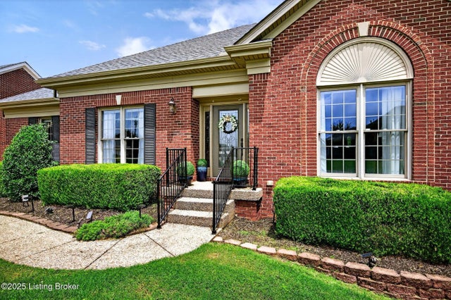 1017 Barbizon Dr, Goshen