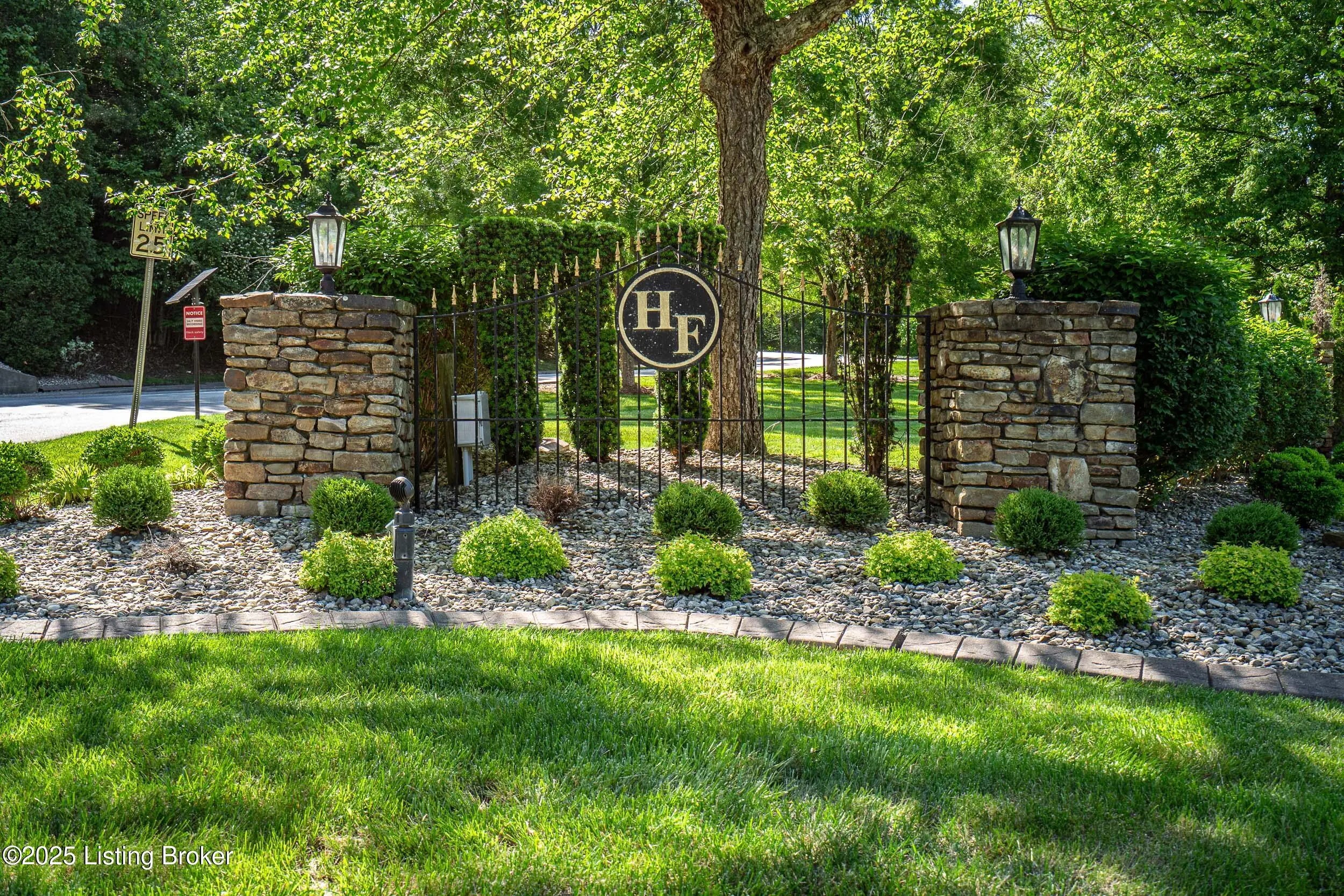 Photo of Listing #1693687