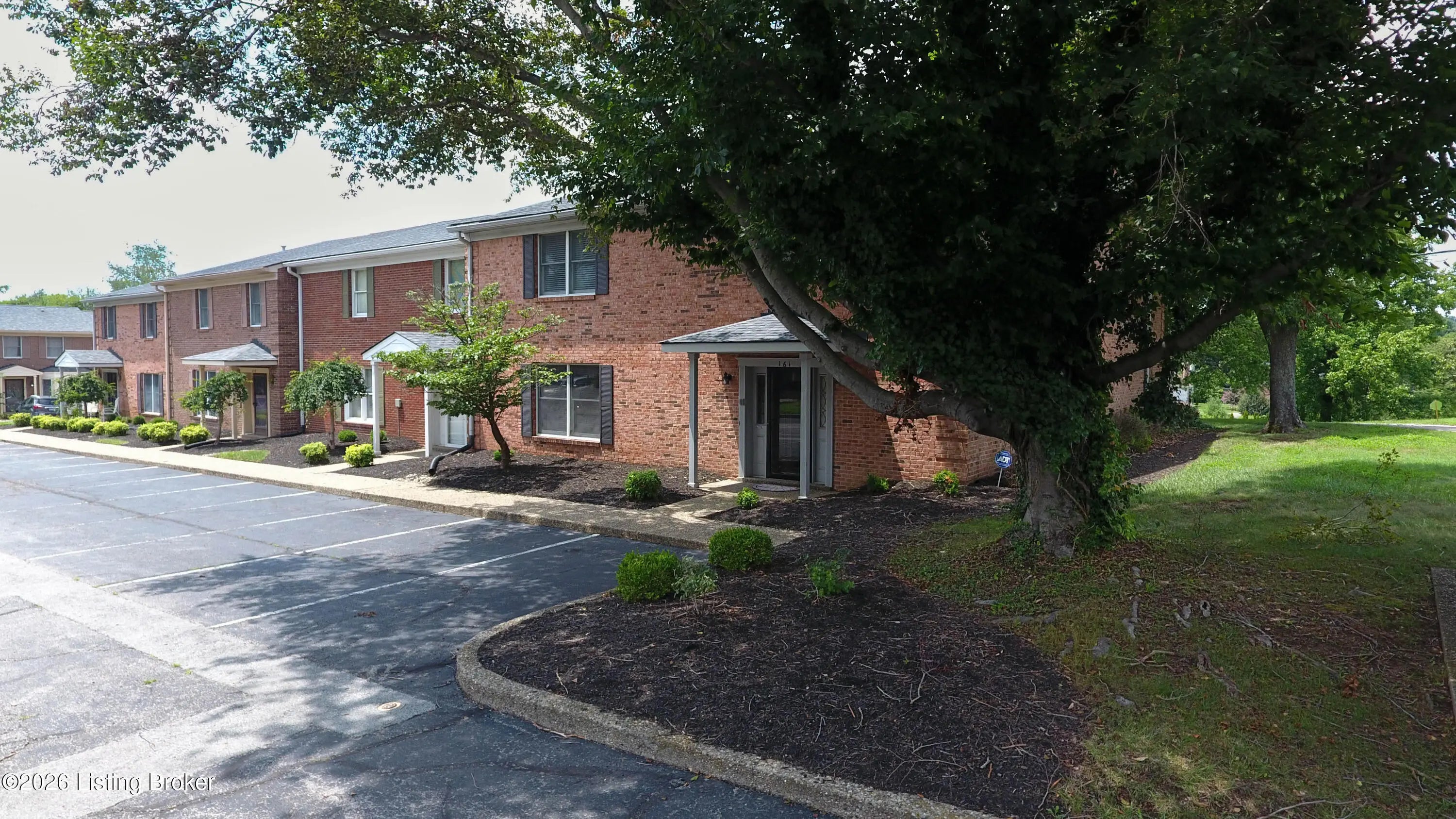 Photo of Listing #1693869