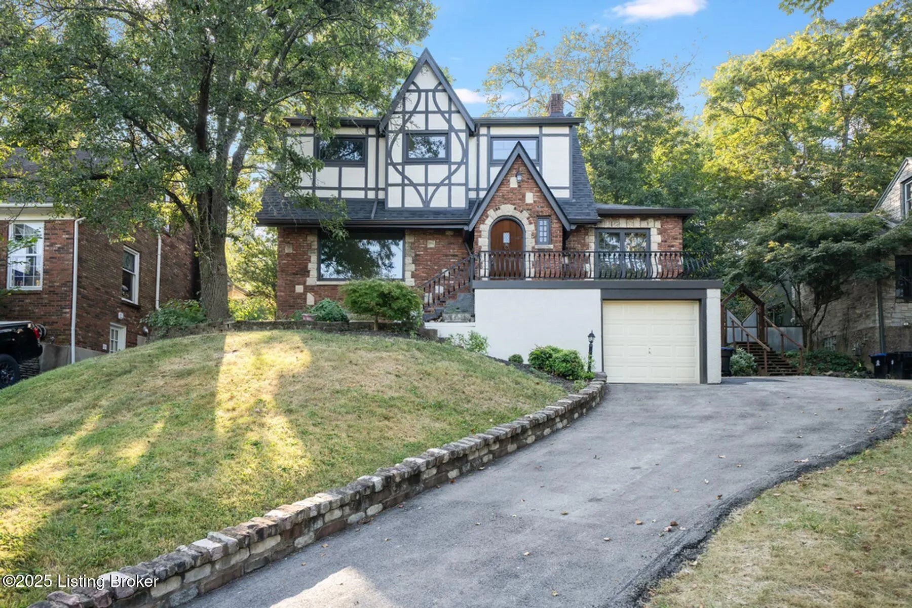 Photo of Listing #1699266