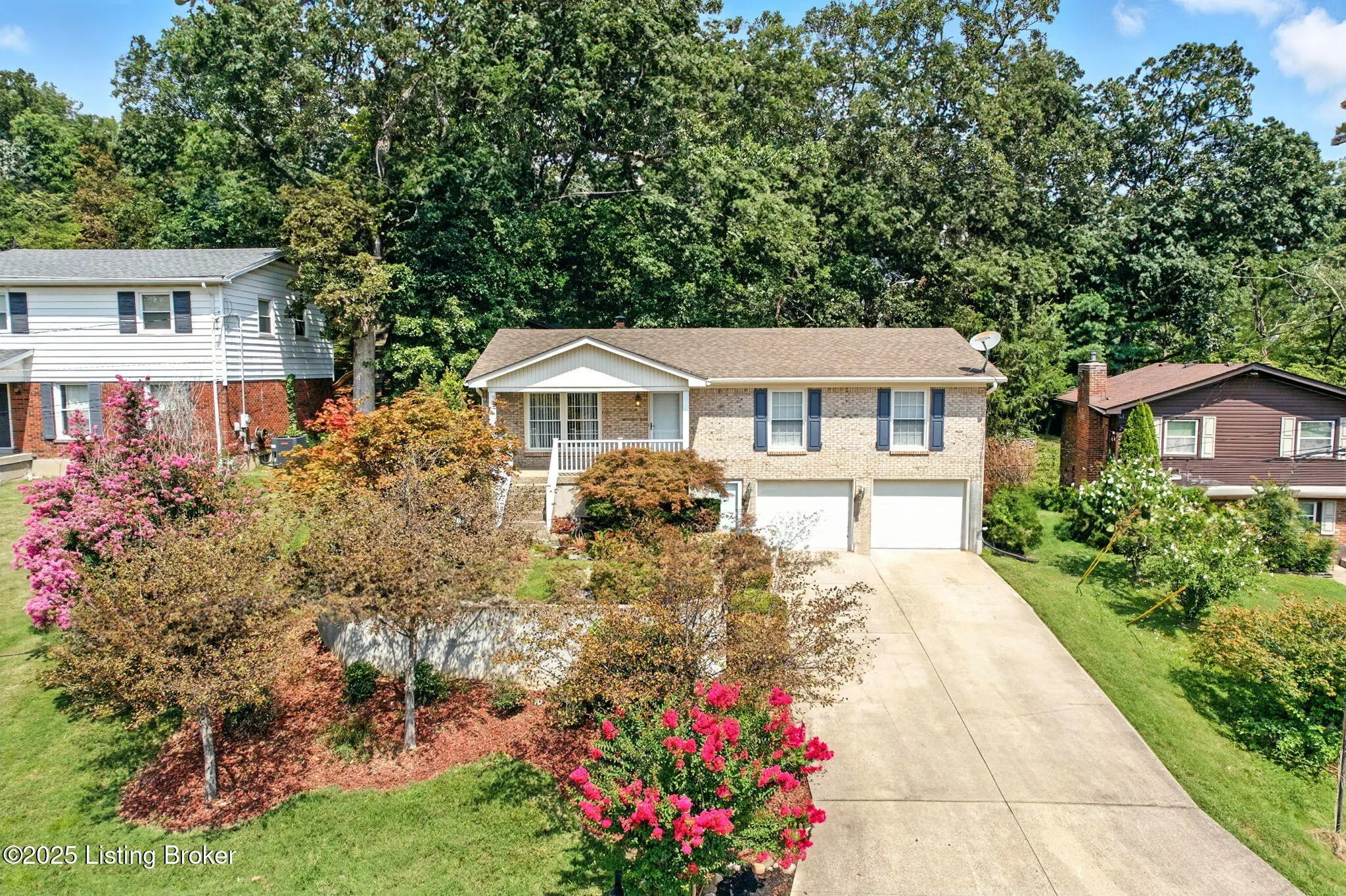 Photo of Listing #1695706