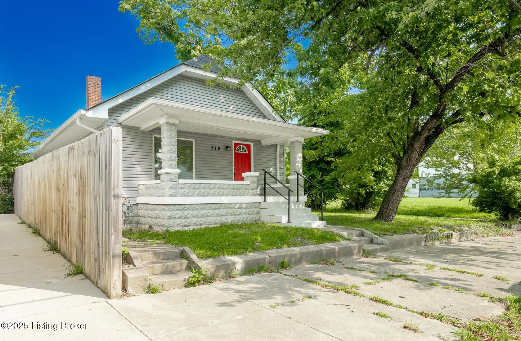 Photo of Listing #1694085